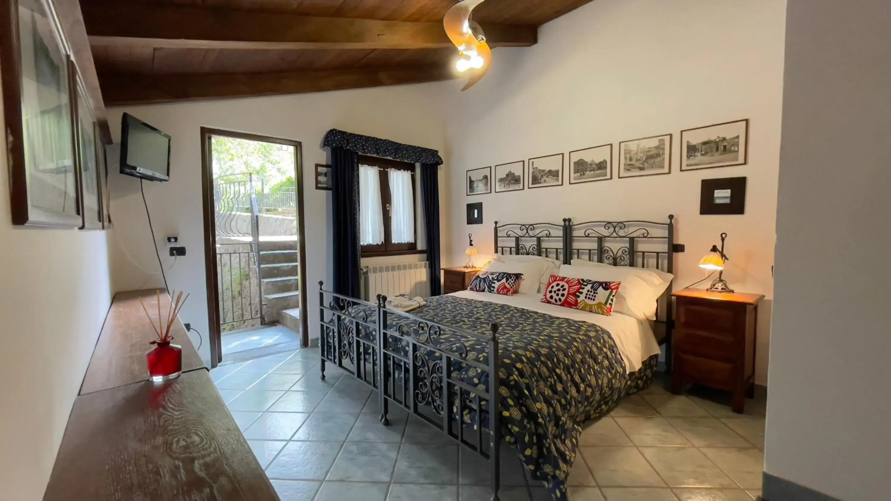 Triple Room in Agriturismo La Casa Del Ghiro Triple Room in Agriturismo La Casa Del Ghiro