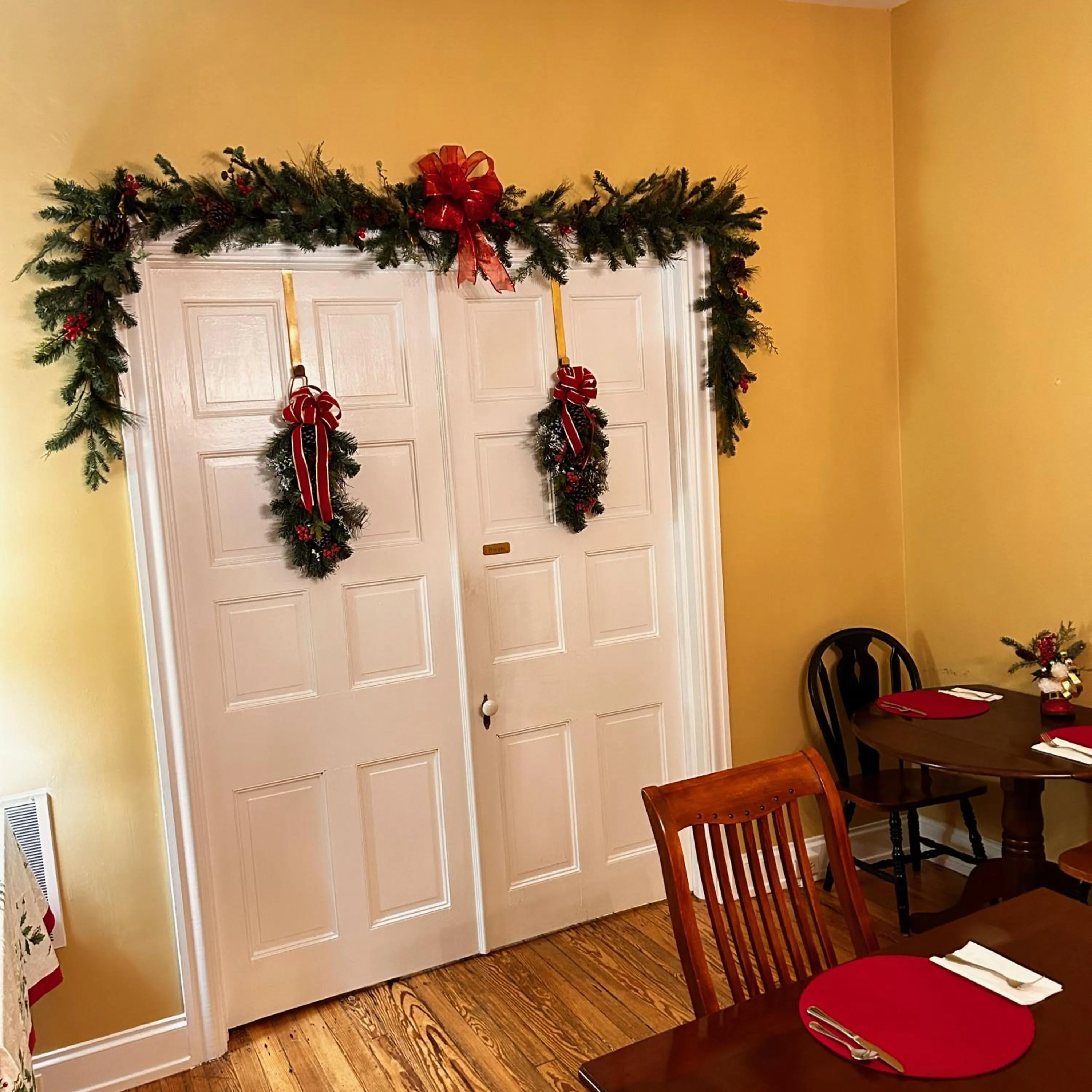 Dining area in Carlisle House Bed and Breakfast