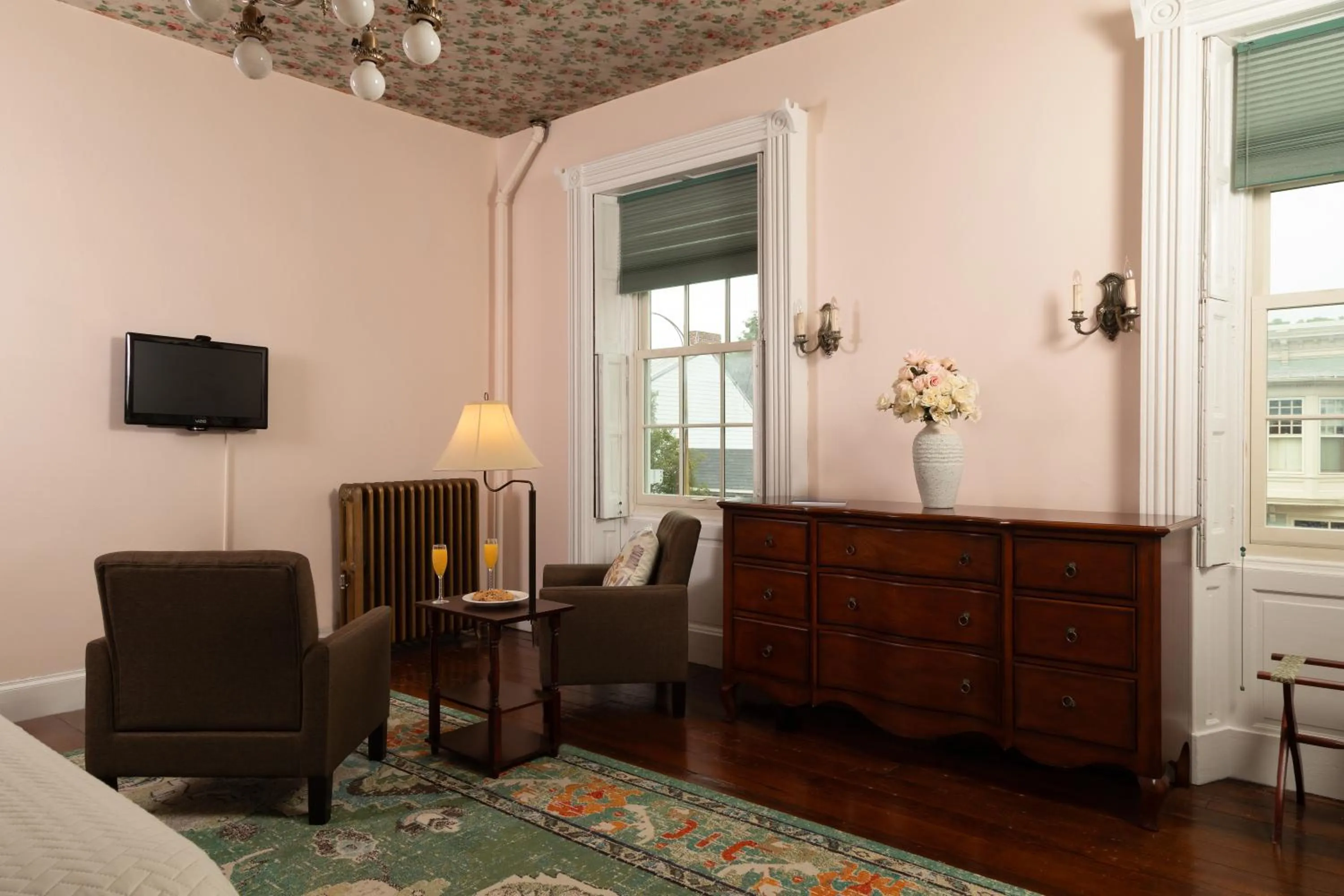 Seating area in Carlisle House Bed and Breakfast