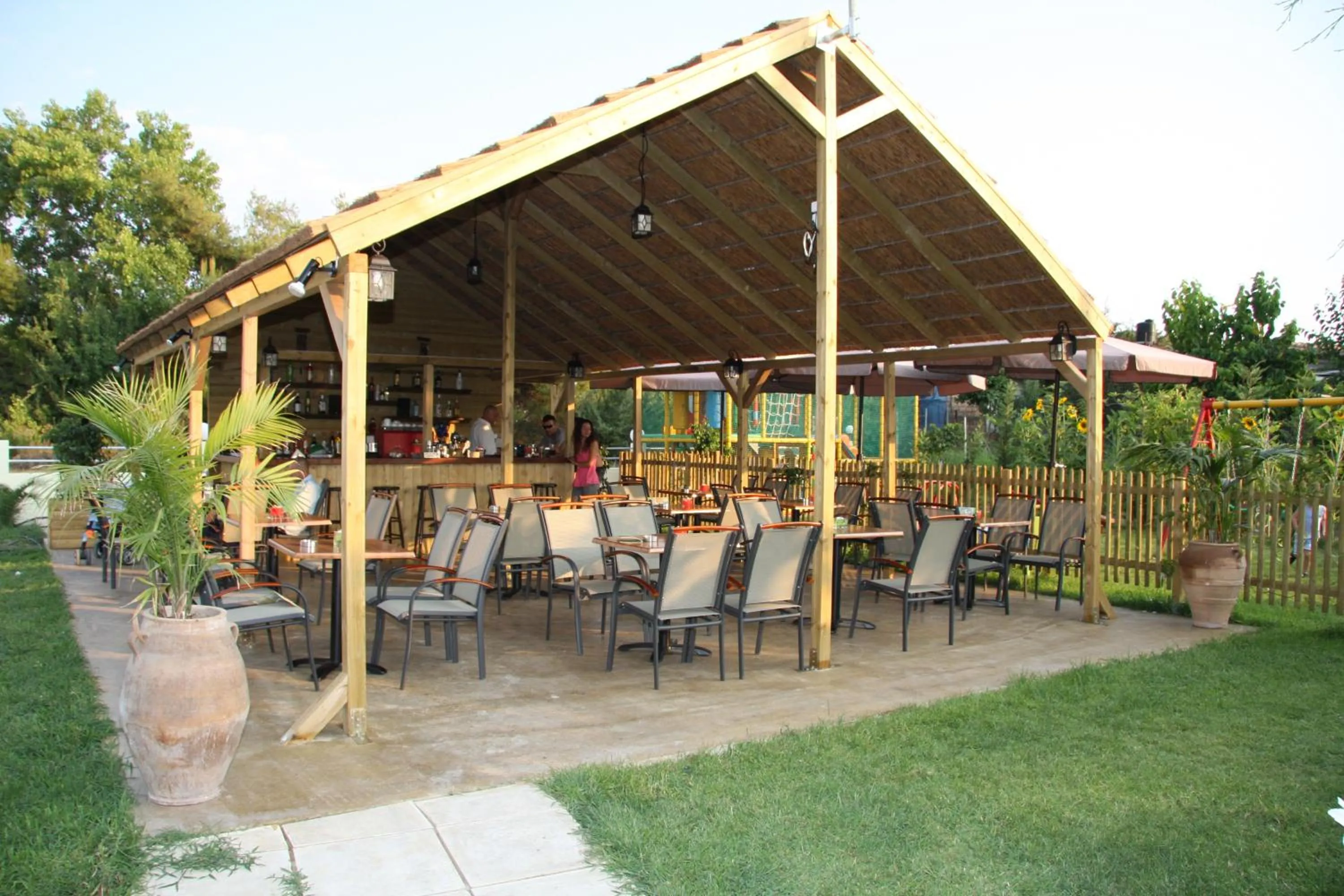 Restaurant/places to eat in Olympion Village Studios