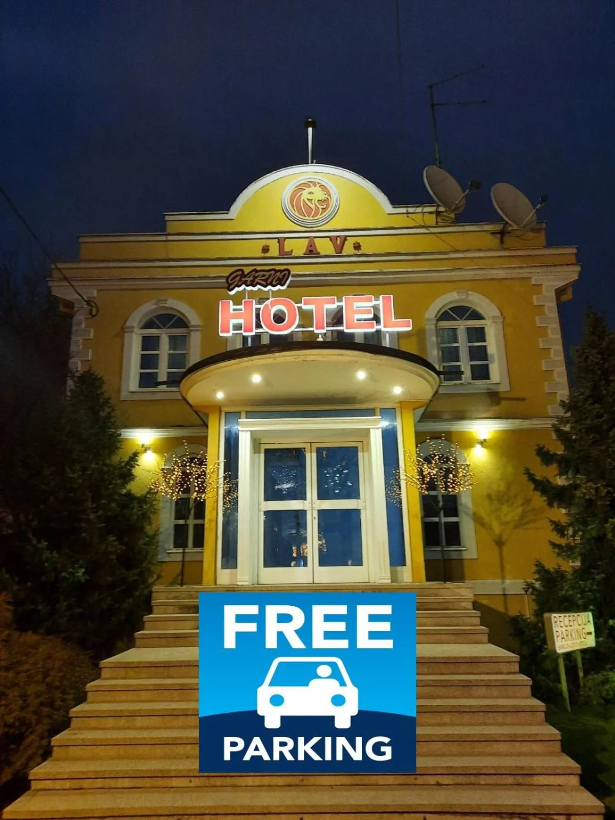 Property building in Garni Hotel Lav