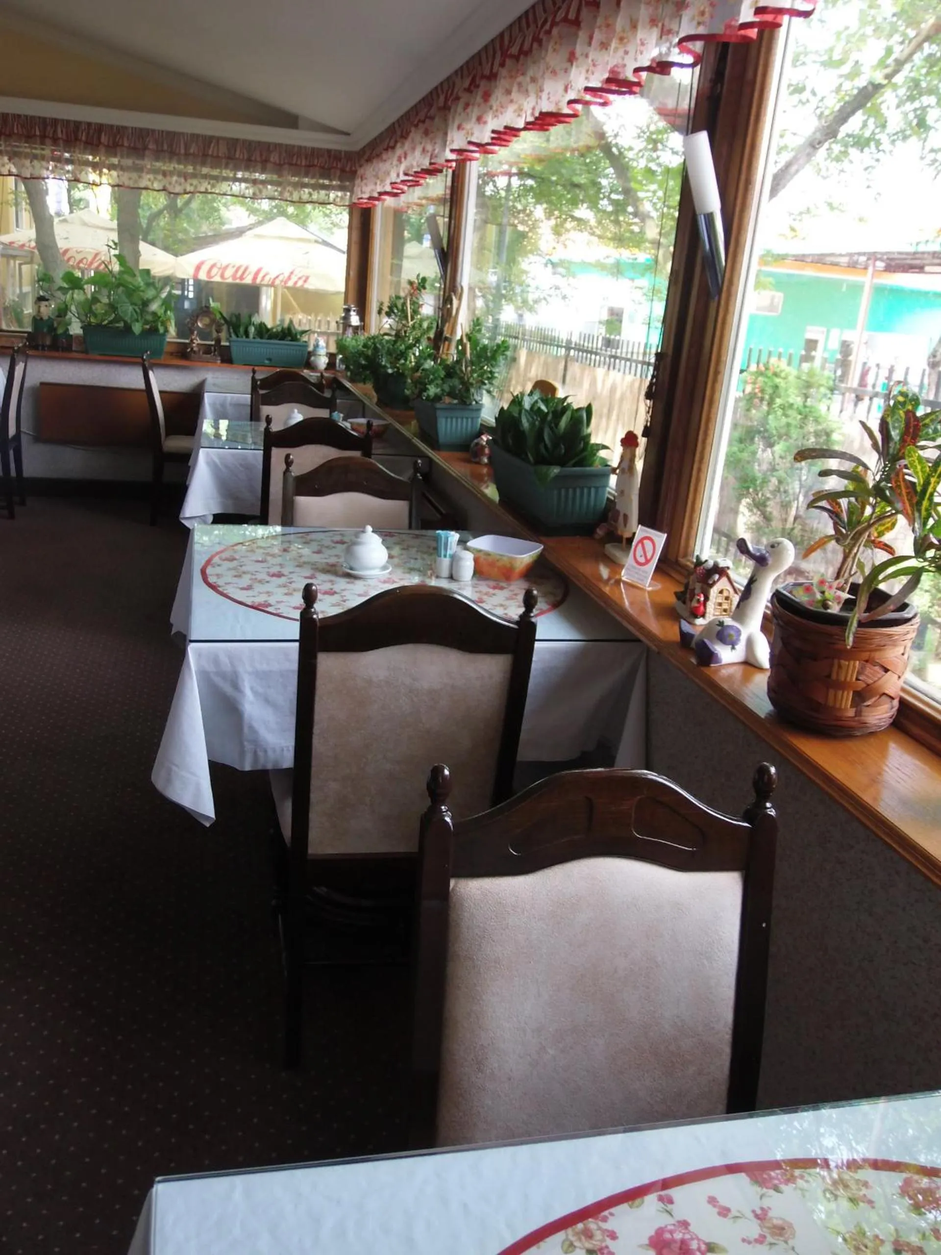 Restaurant/places to eat in Garni Hotel Lav