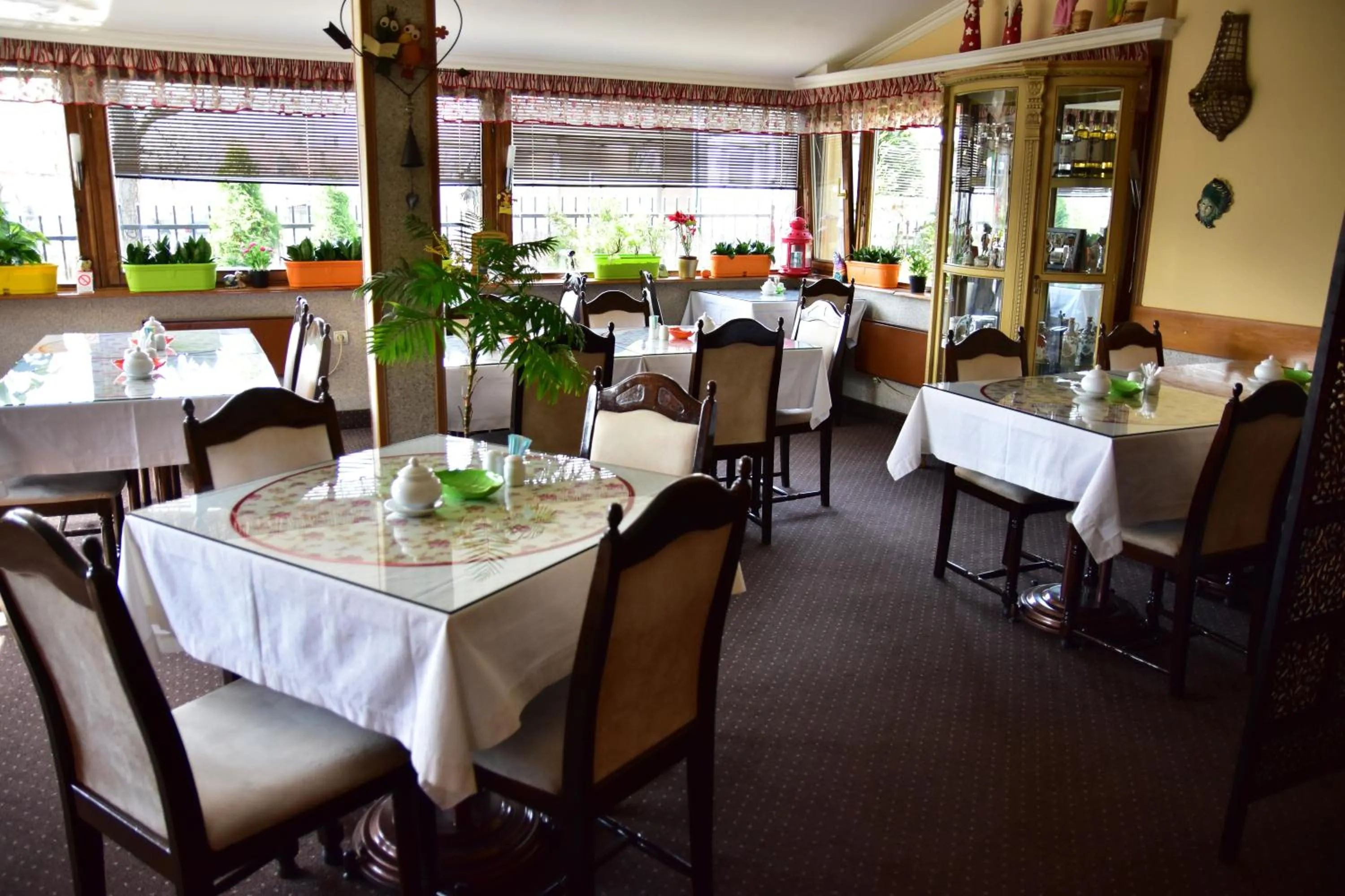 Food and drinks in Garni Hotel Lav