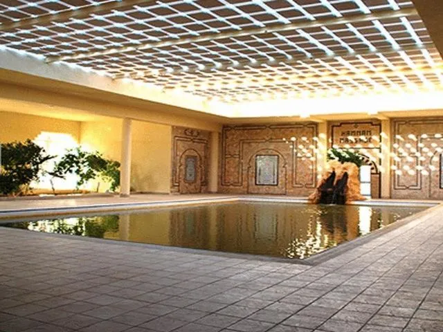 Swimming pool in Sahara Douz