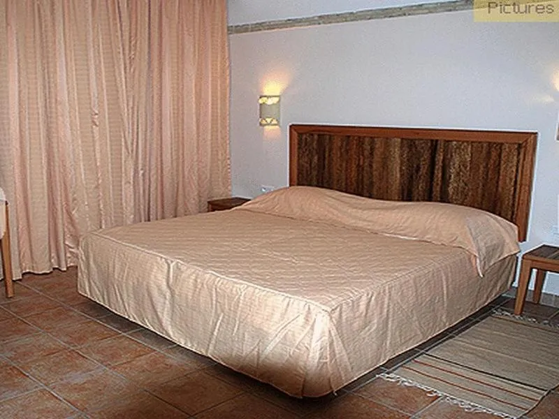 Photo of the whole room, Bed in Sahara Douz