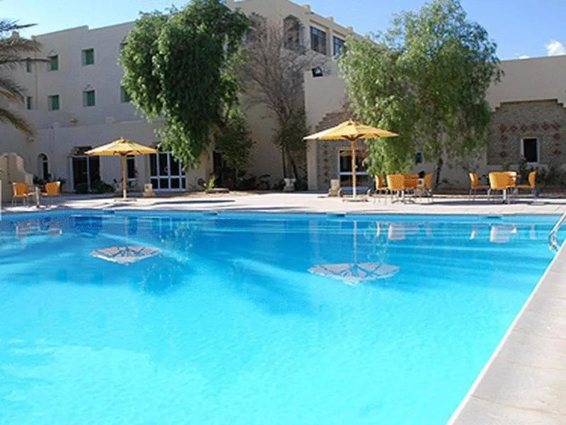 Swimming pool in Sahara Douz