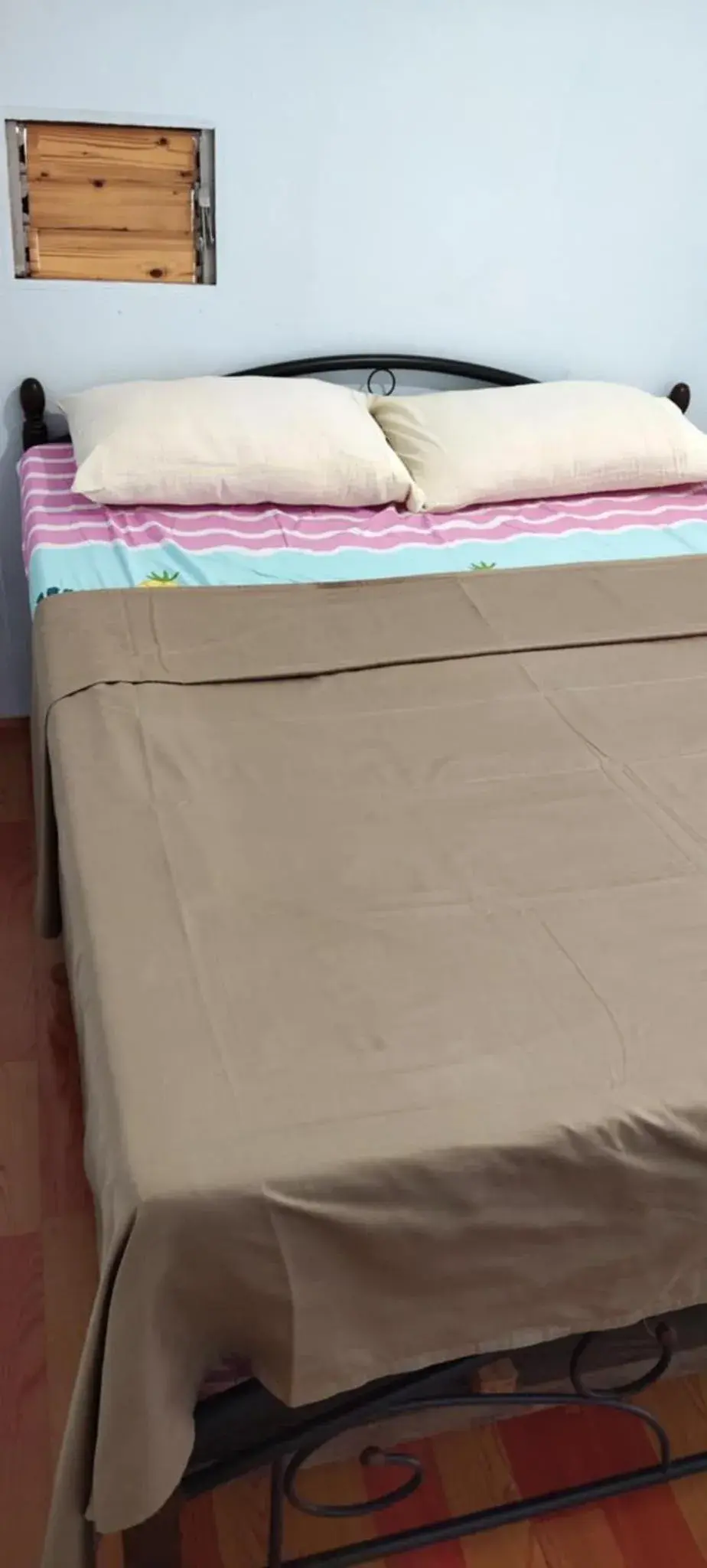 Bed in High Steps Pension Bed in High Steps Pension