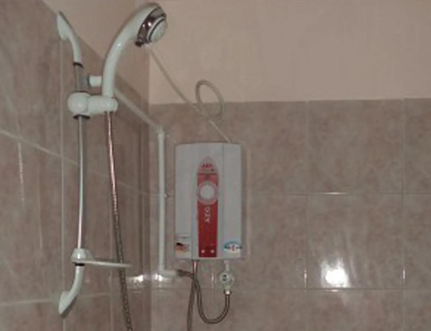 Shower in High Steps Pension