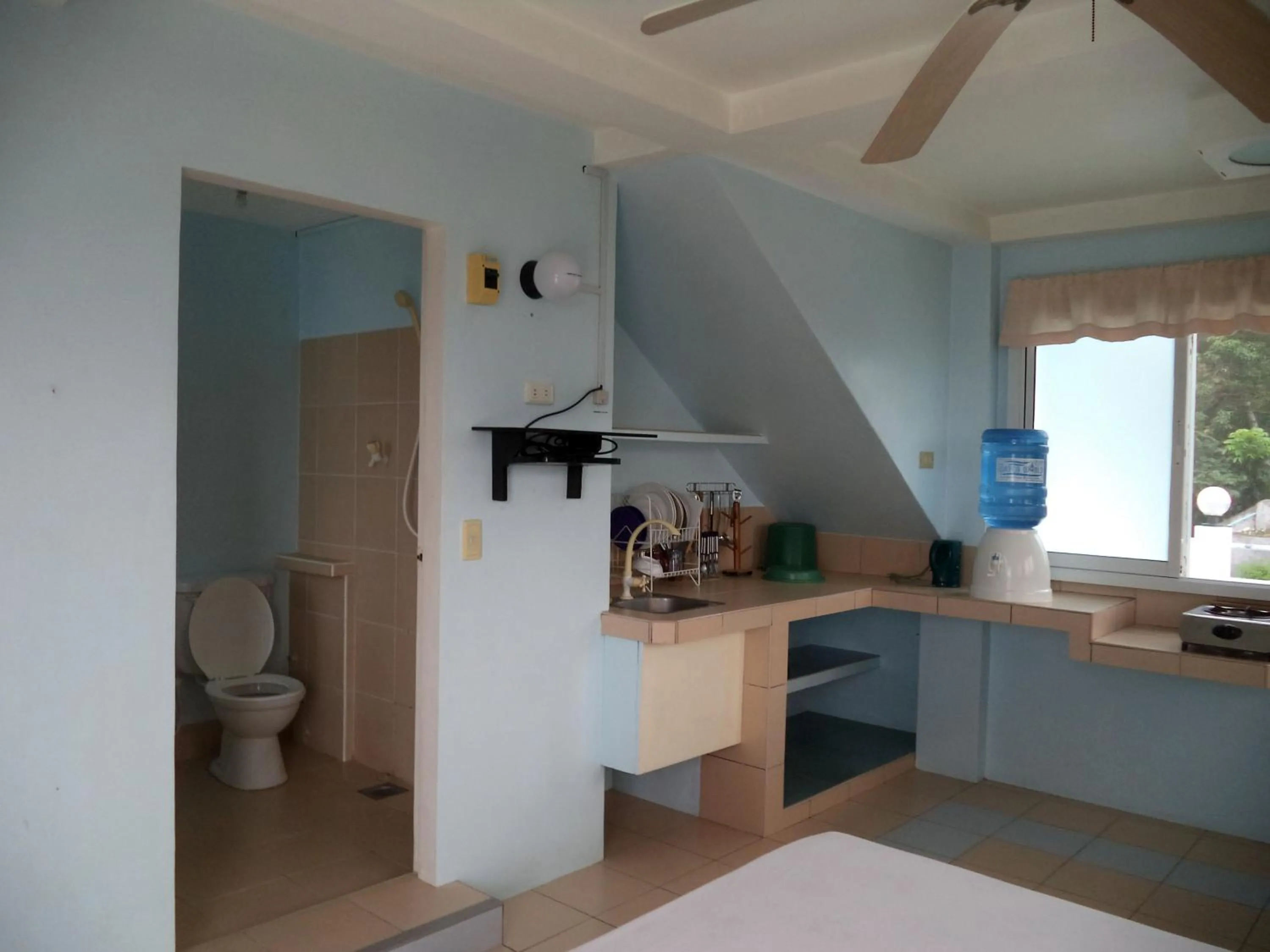 Bathroom in High Steps Pension