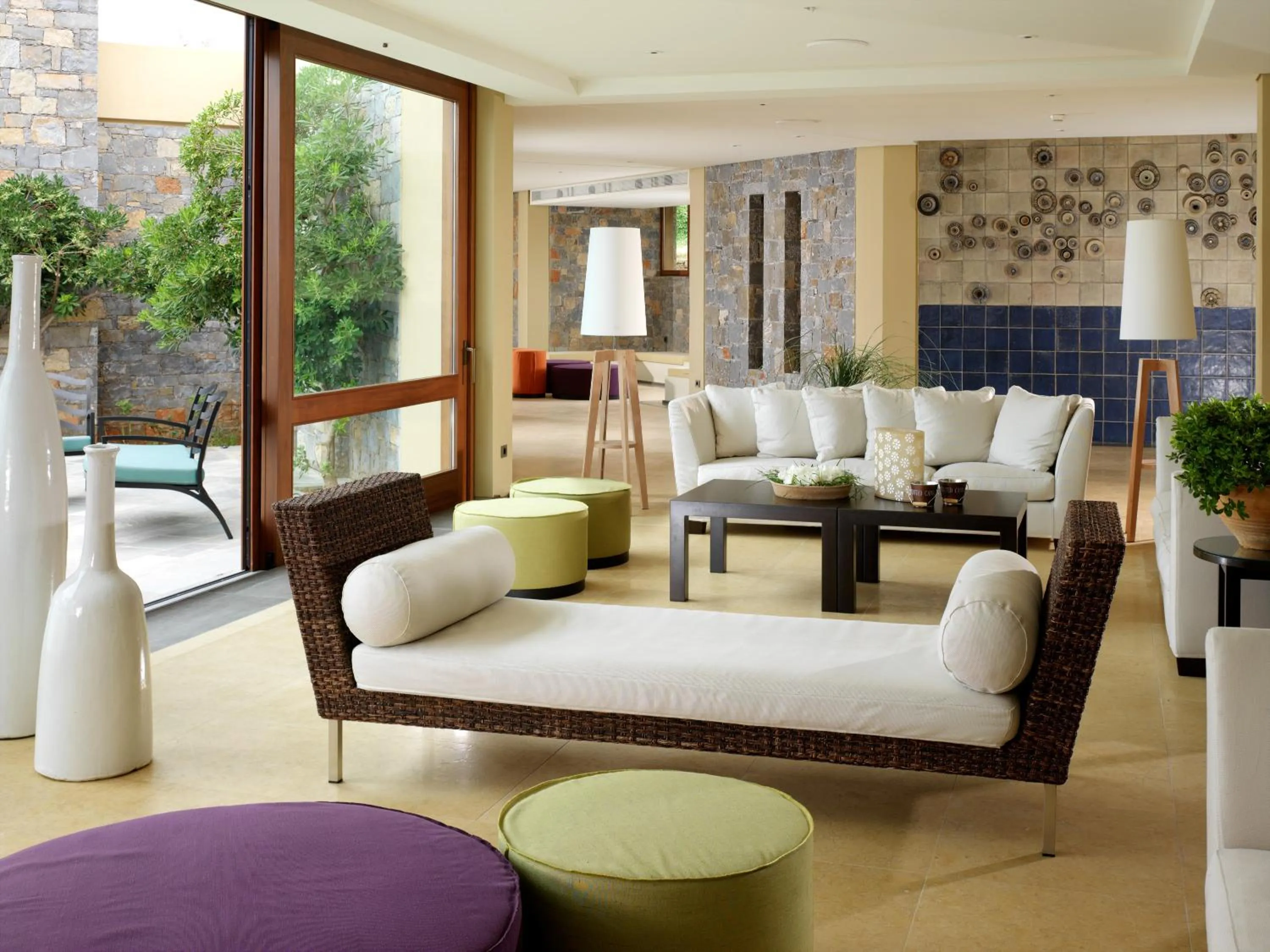 Lobby or reception in Kernos Beach Hotel & Bungalows