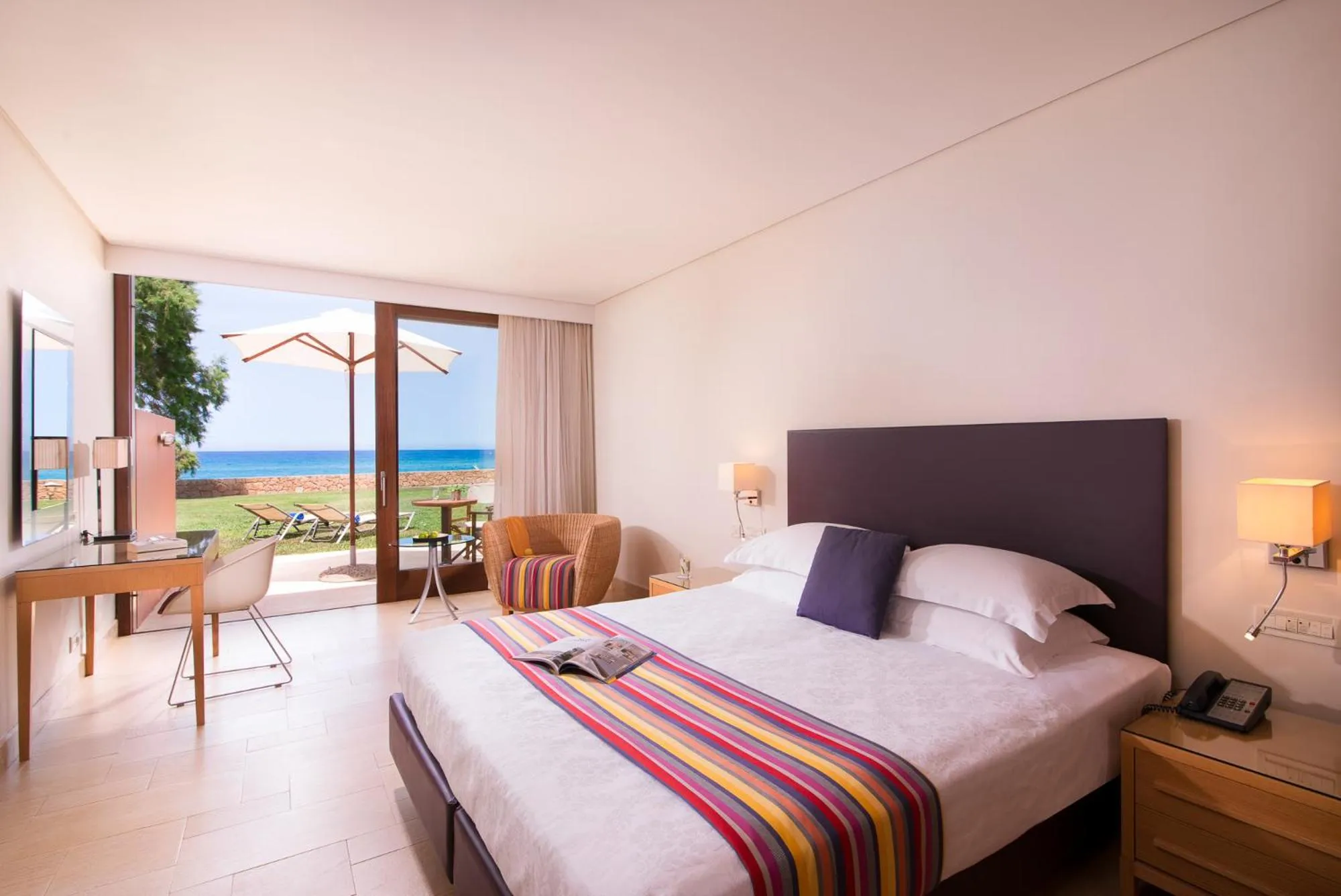 Bed in Kernos Beach Hotel & Bungalows