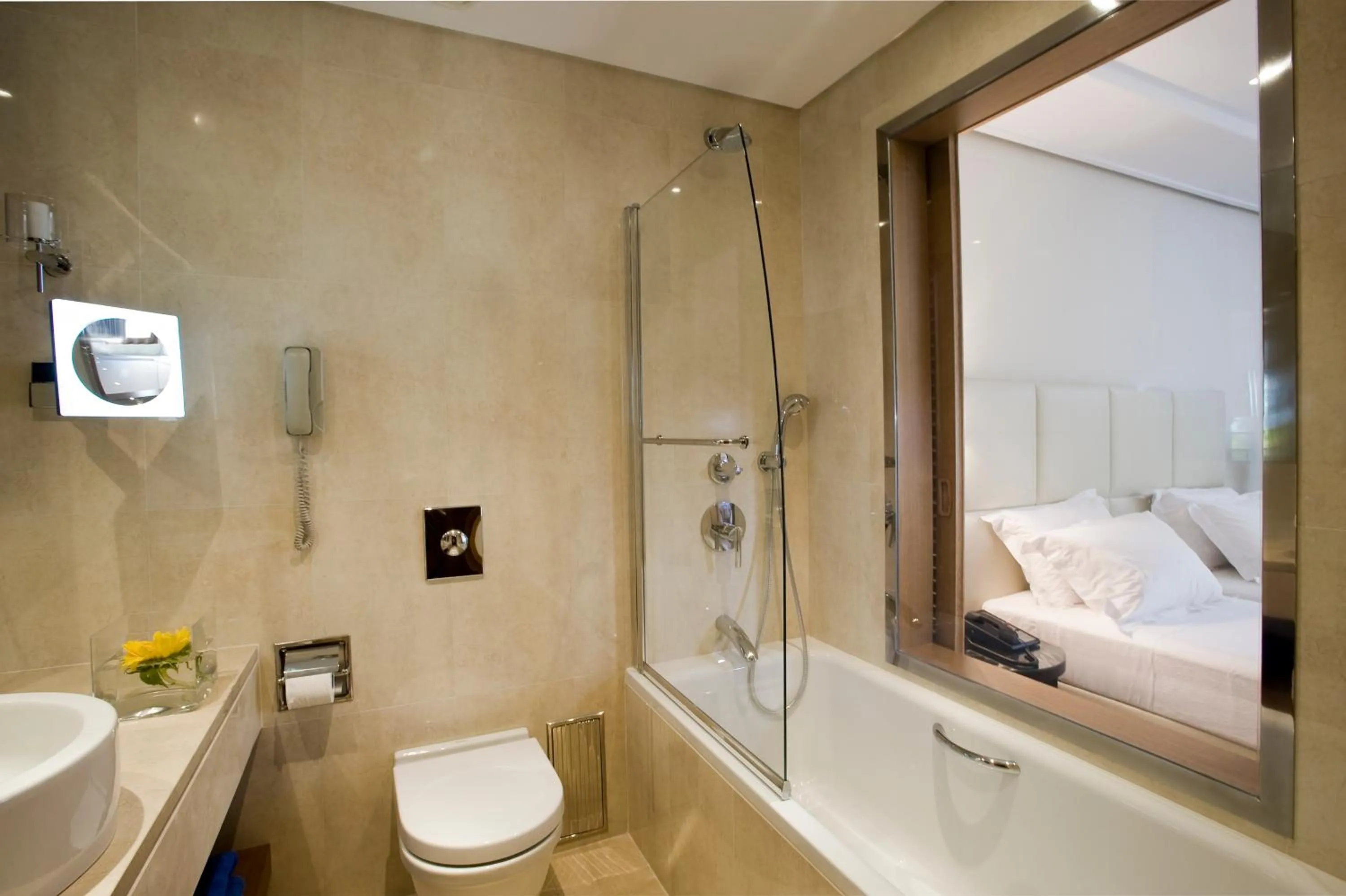 Toilet, Bed in Kernos Beach Hotel & Bungalows