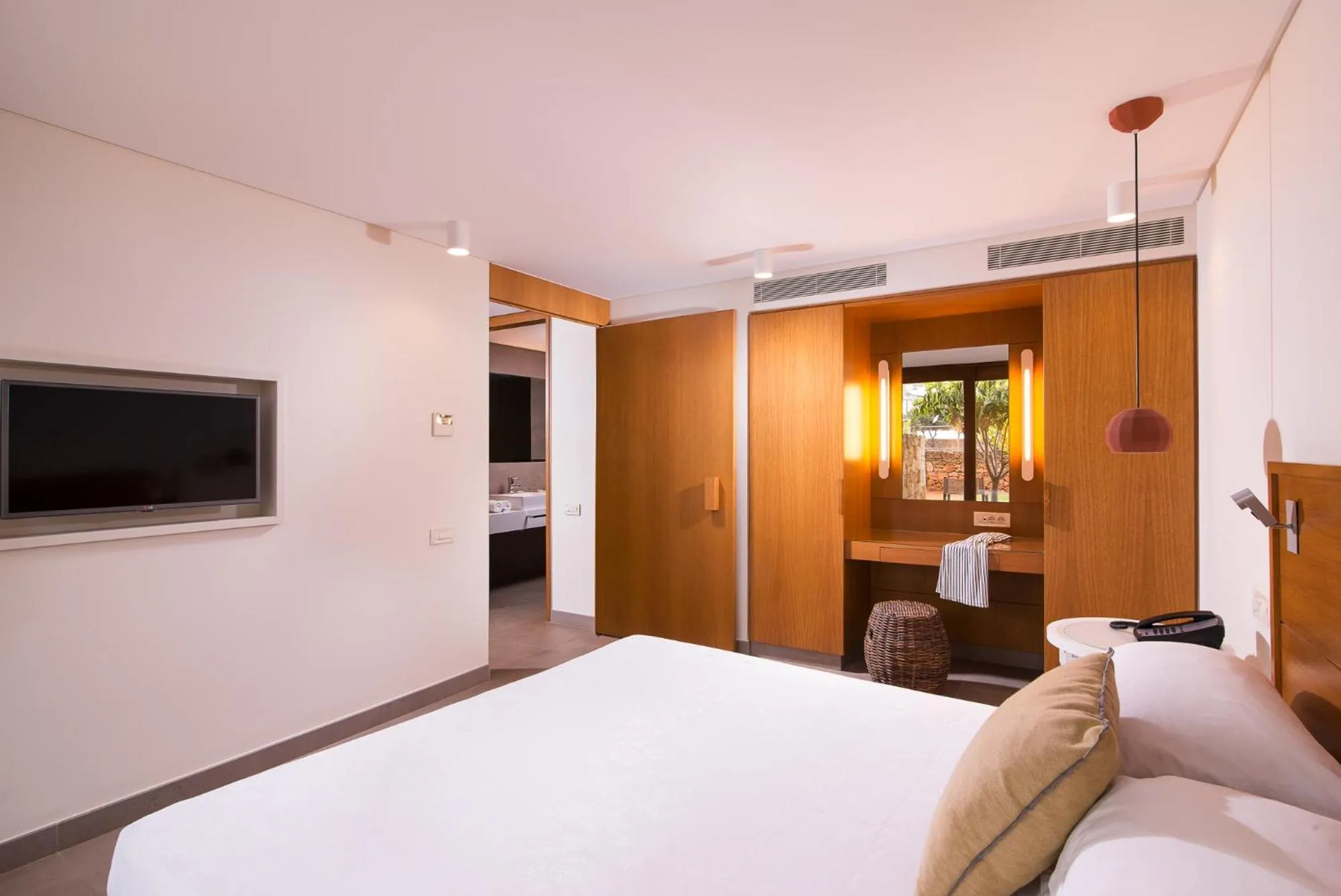 Bed in Kernos Beach Hotel & Bungalows