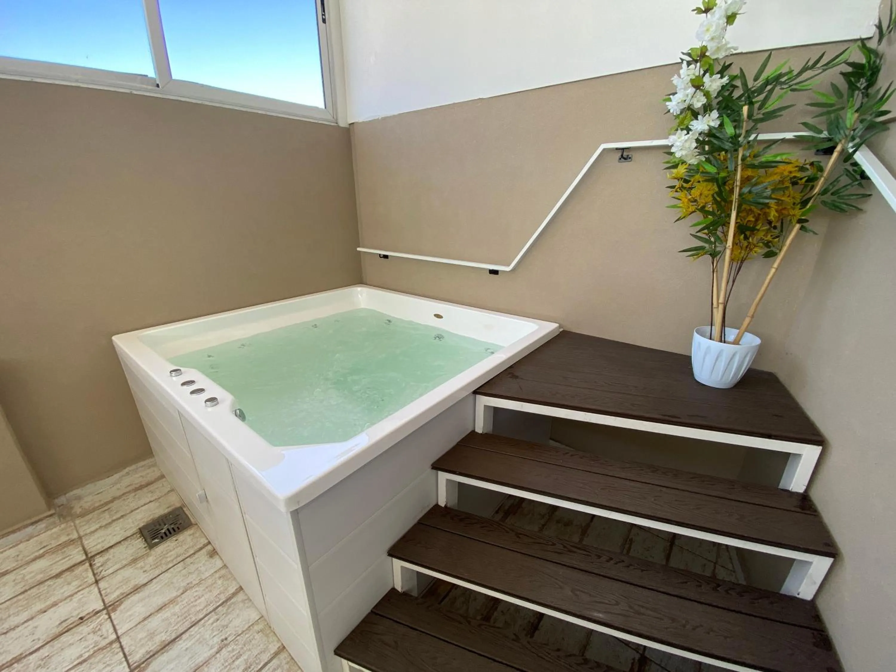 Hot Tub in Hotel Howard Johnson Rosario