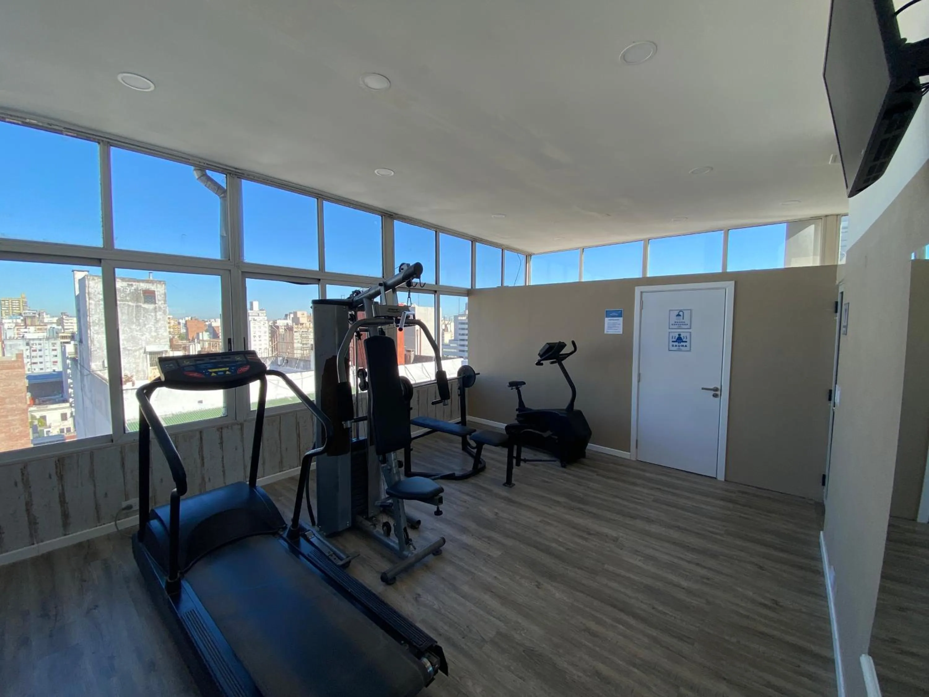 Fitness centre/facilities in Hotel Howard Johnson Rosario