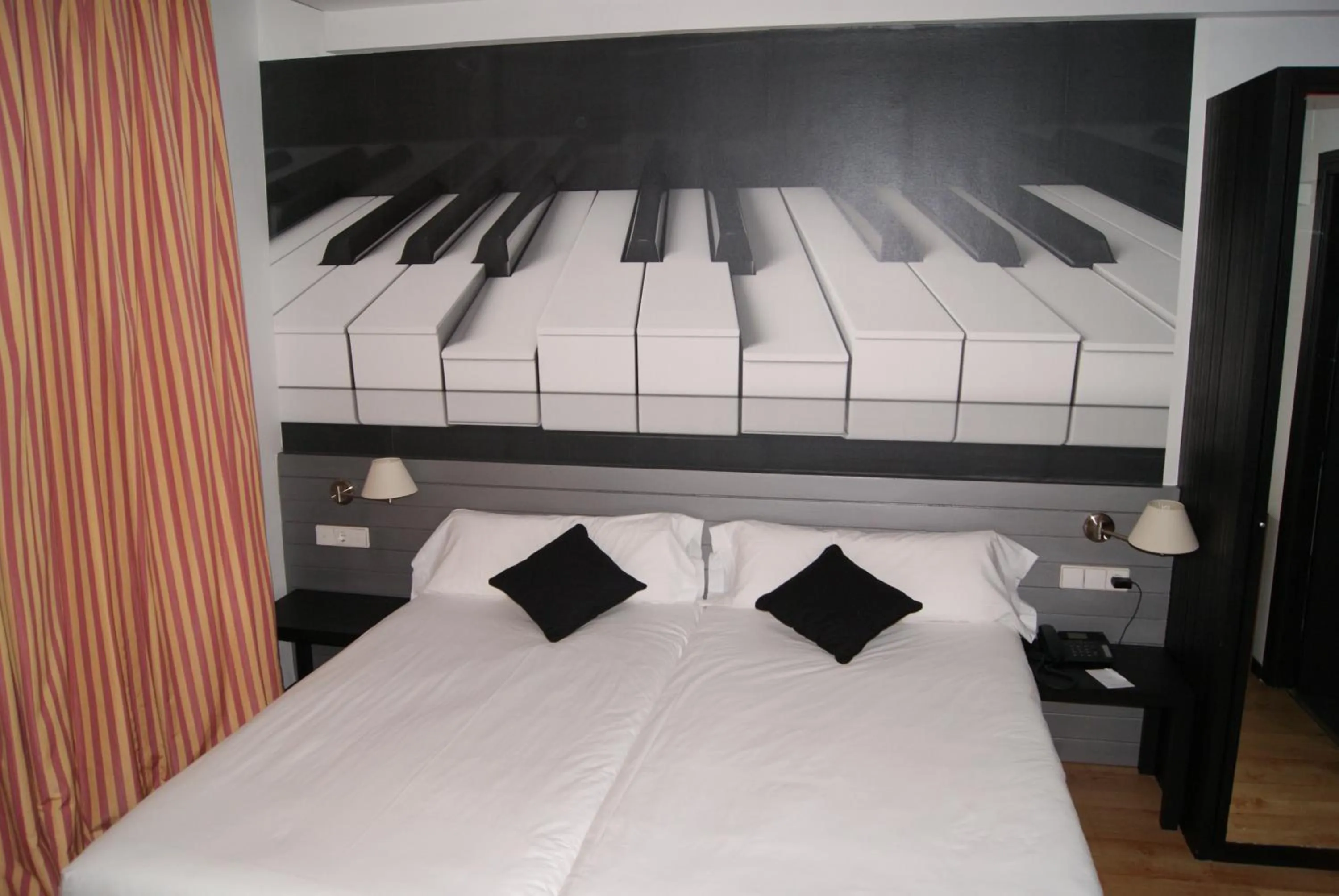 Bed in Abba Jazz Hotel Vitoria