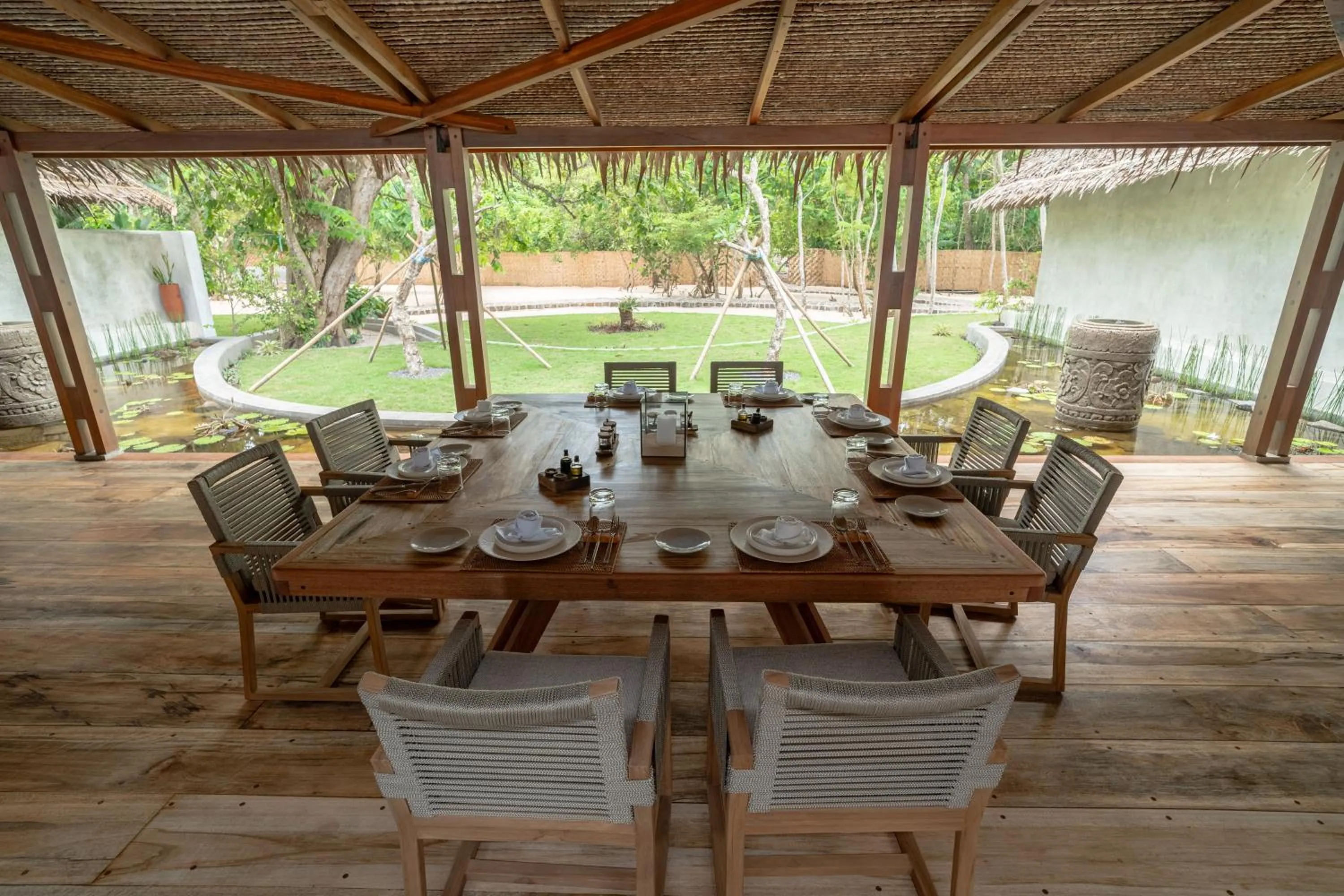 Restaurant/places to eat in Coral Eye Boutique Resort and Marine Outpost