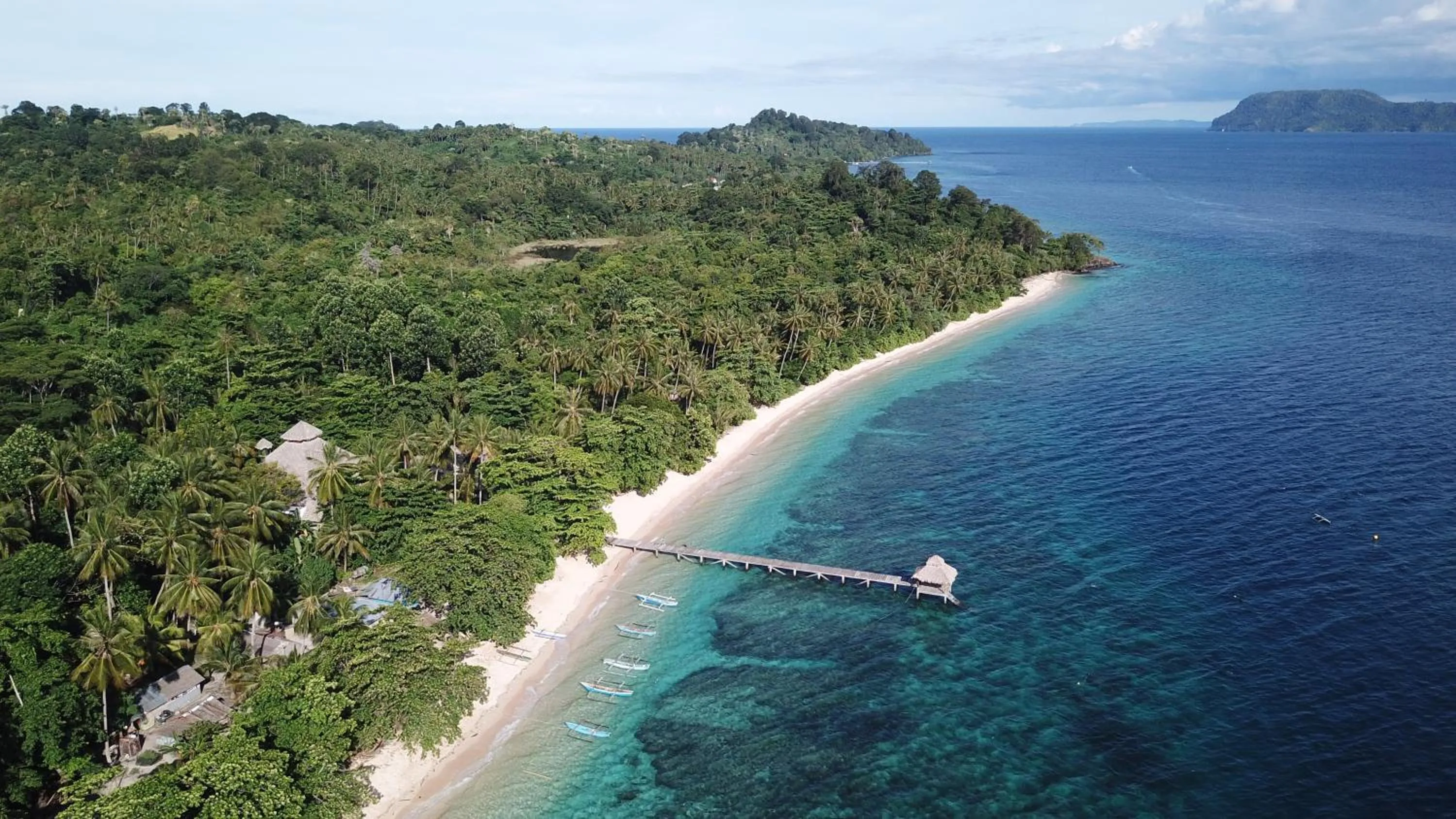 Property building in Coral Eye Boutique Resort and Marine Outpost