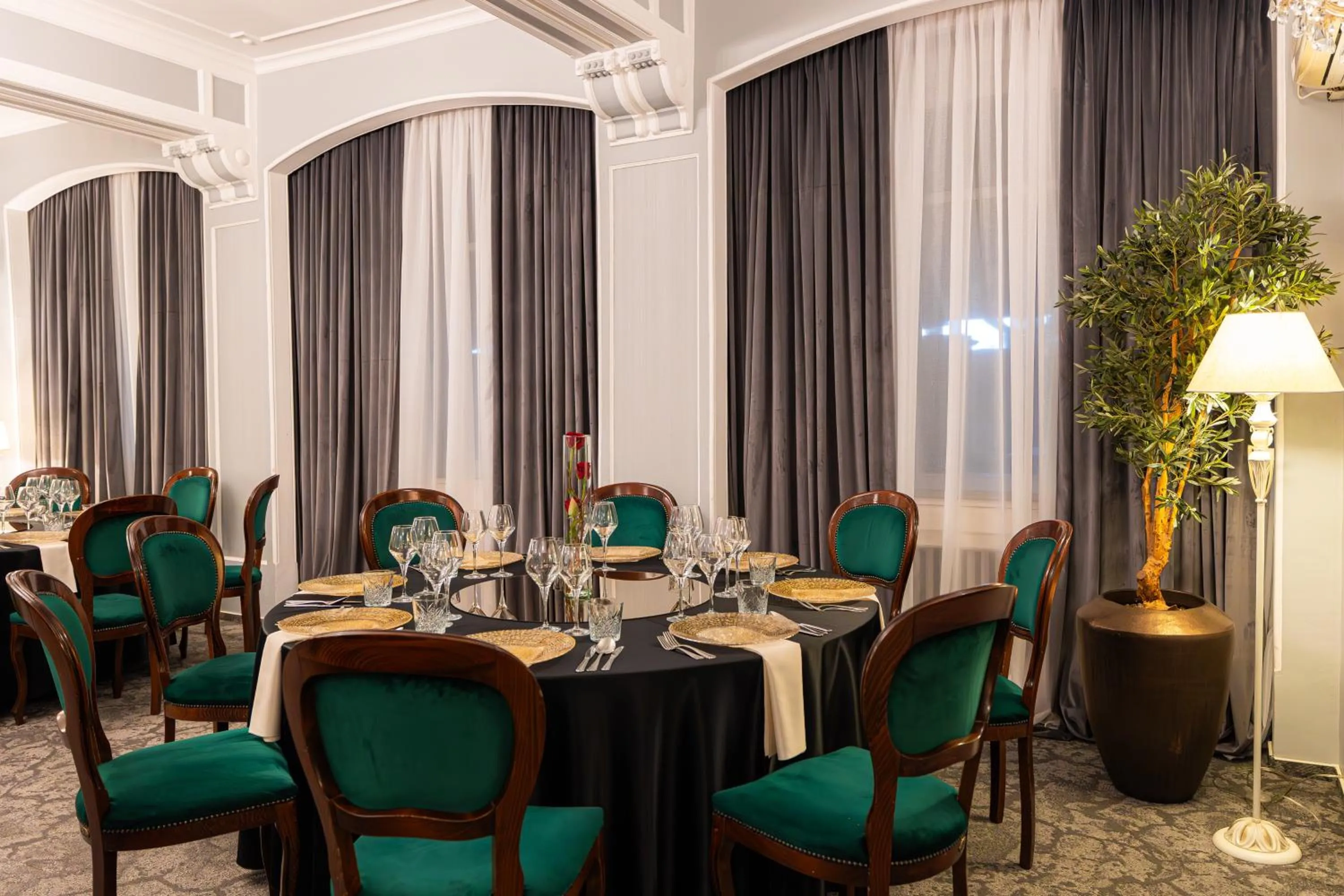 Hotel Brilliant Meseș