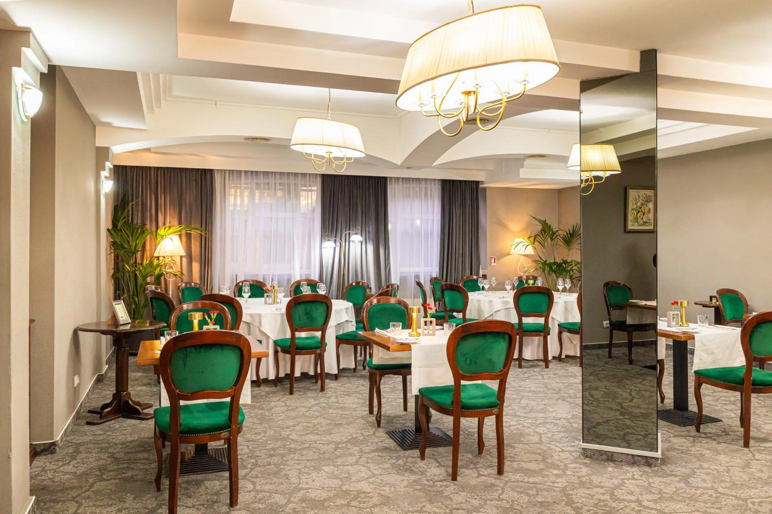 Hotel Brilliant Meseș