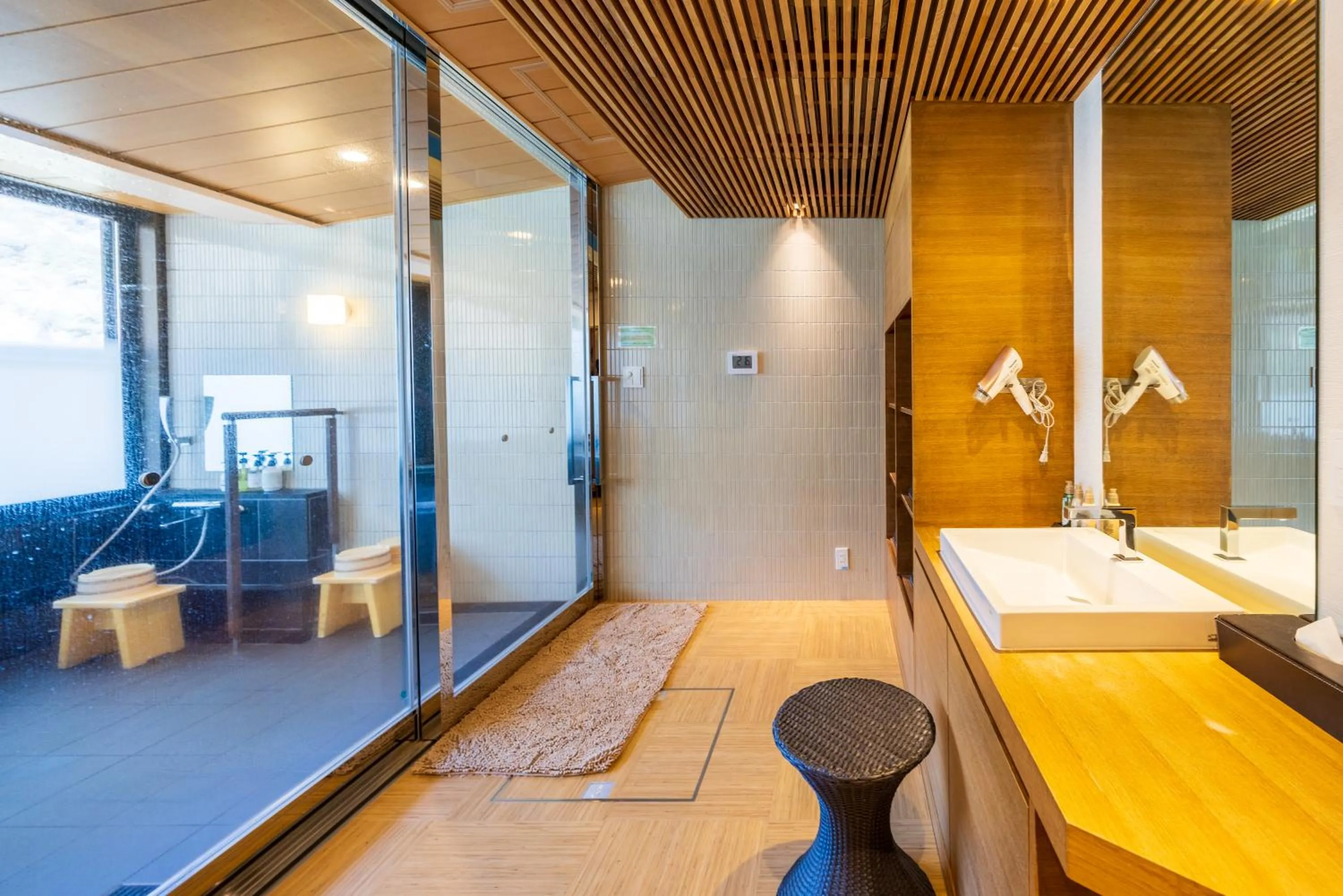 Hot Spring Bath, Bed in Hakoneji Kaiun