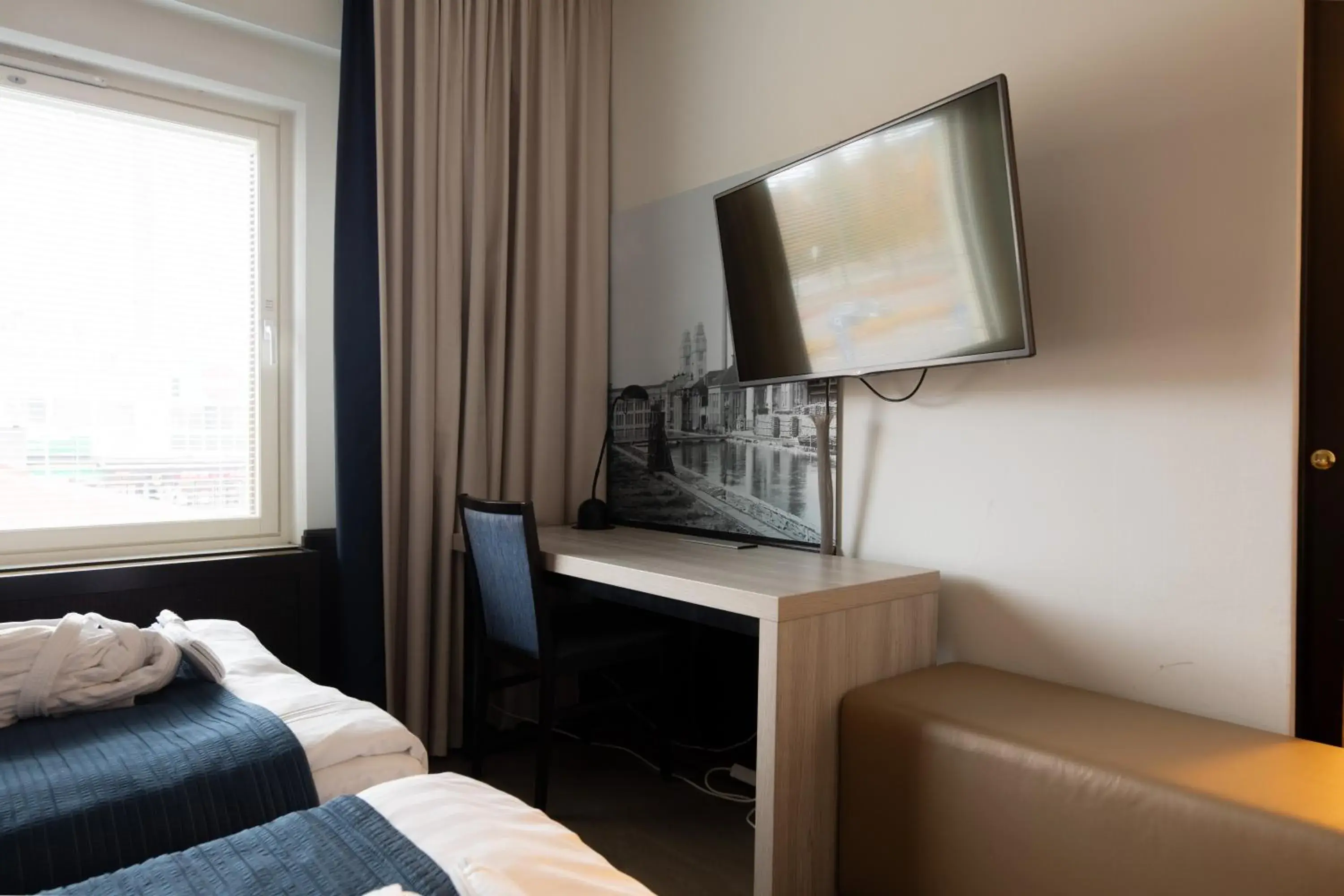 TV and multimedia, Bed in Hotel Oscar TV and multimedia, Bed in Hotel Oscar