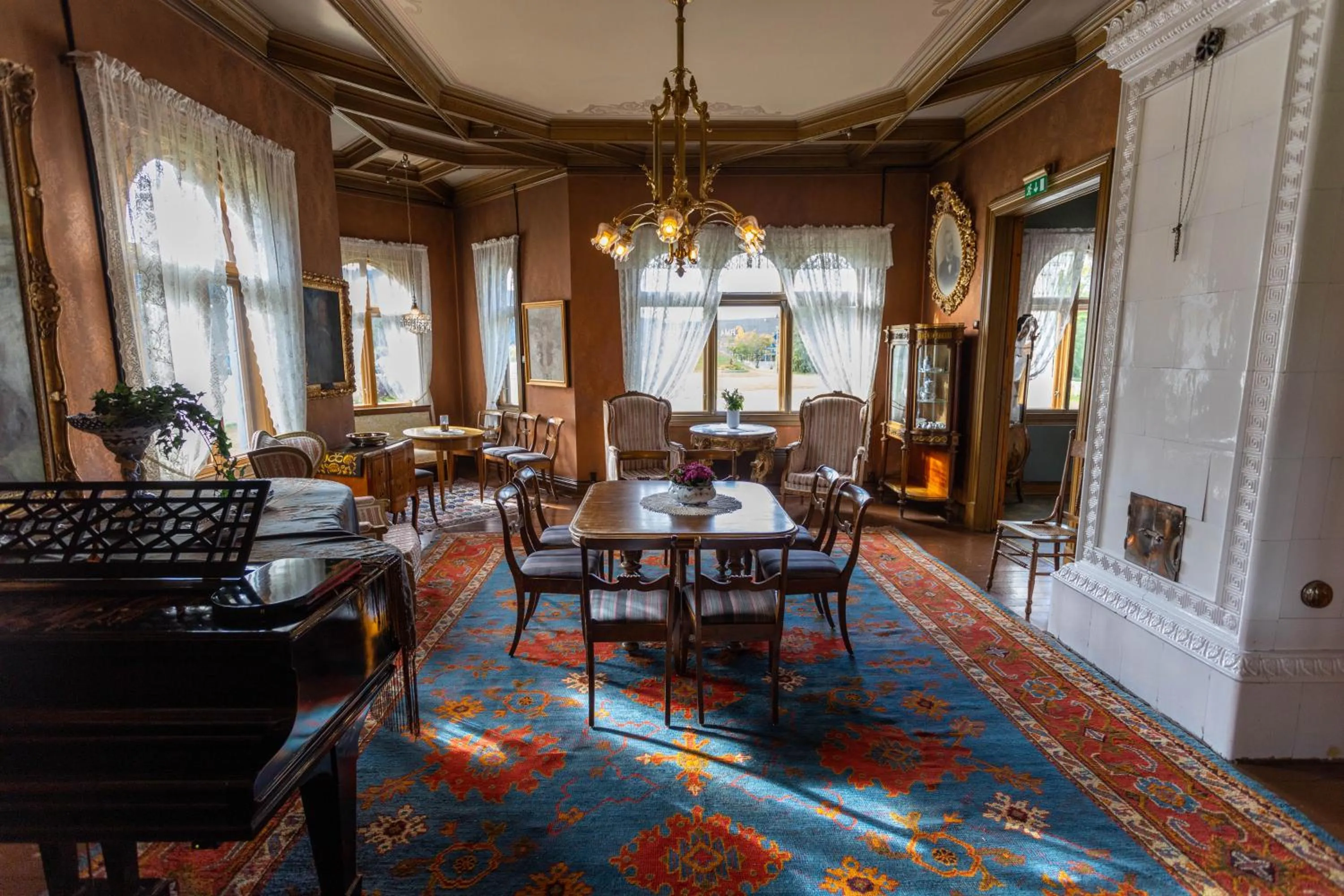 Bårdshaug Herregård