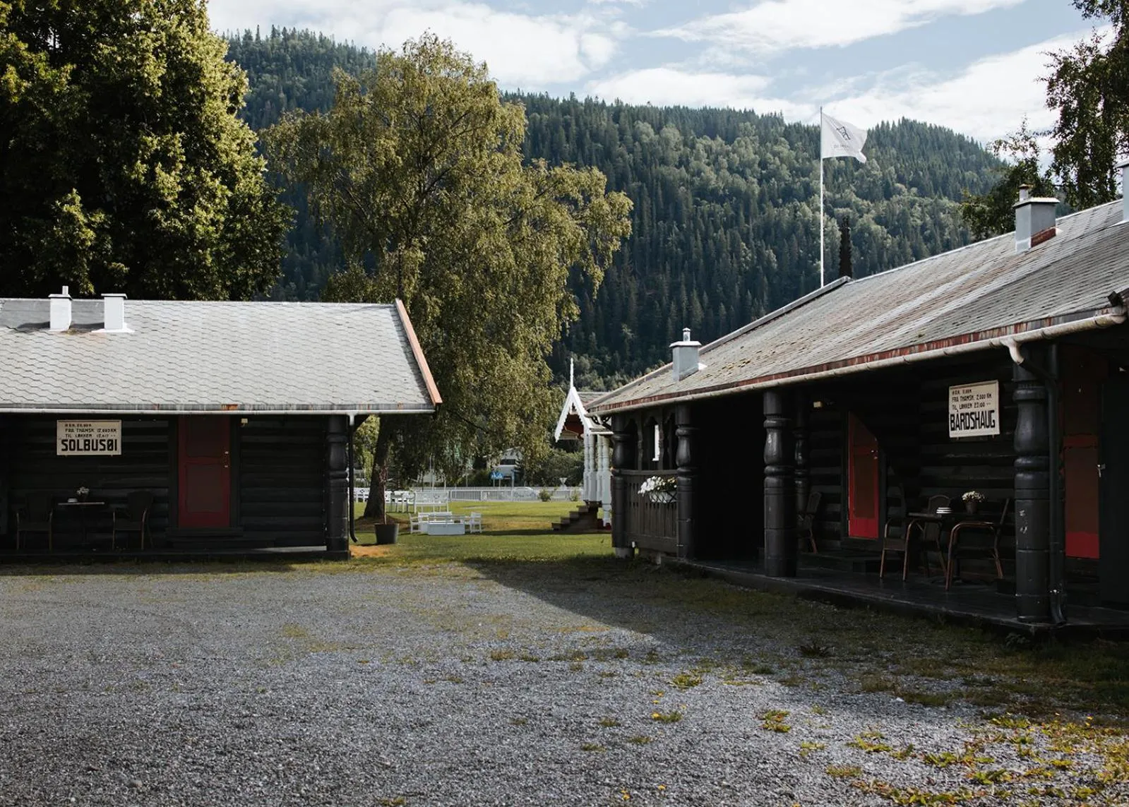Property building in Bårdshaug Herregård