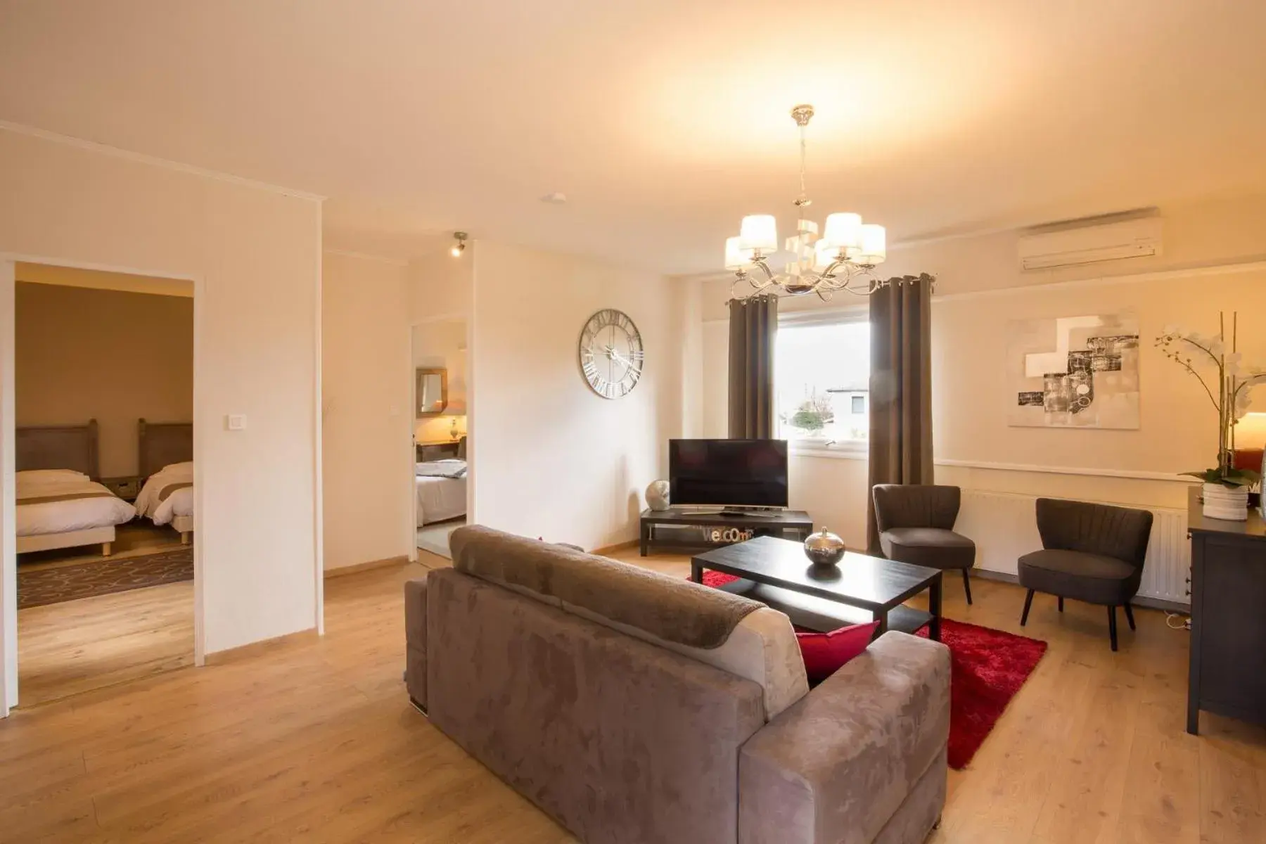 Suite in Logis Hotel Le Petit Casset Suite in Logis Hotel Le Petit Casset