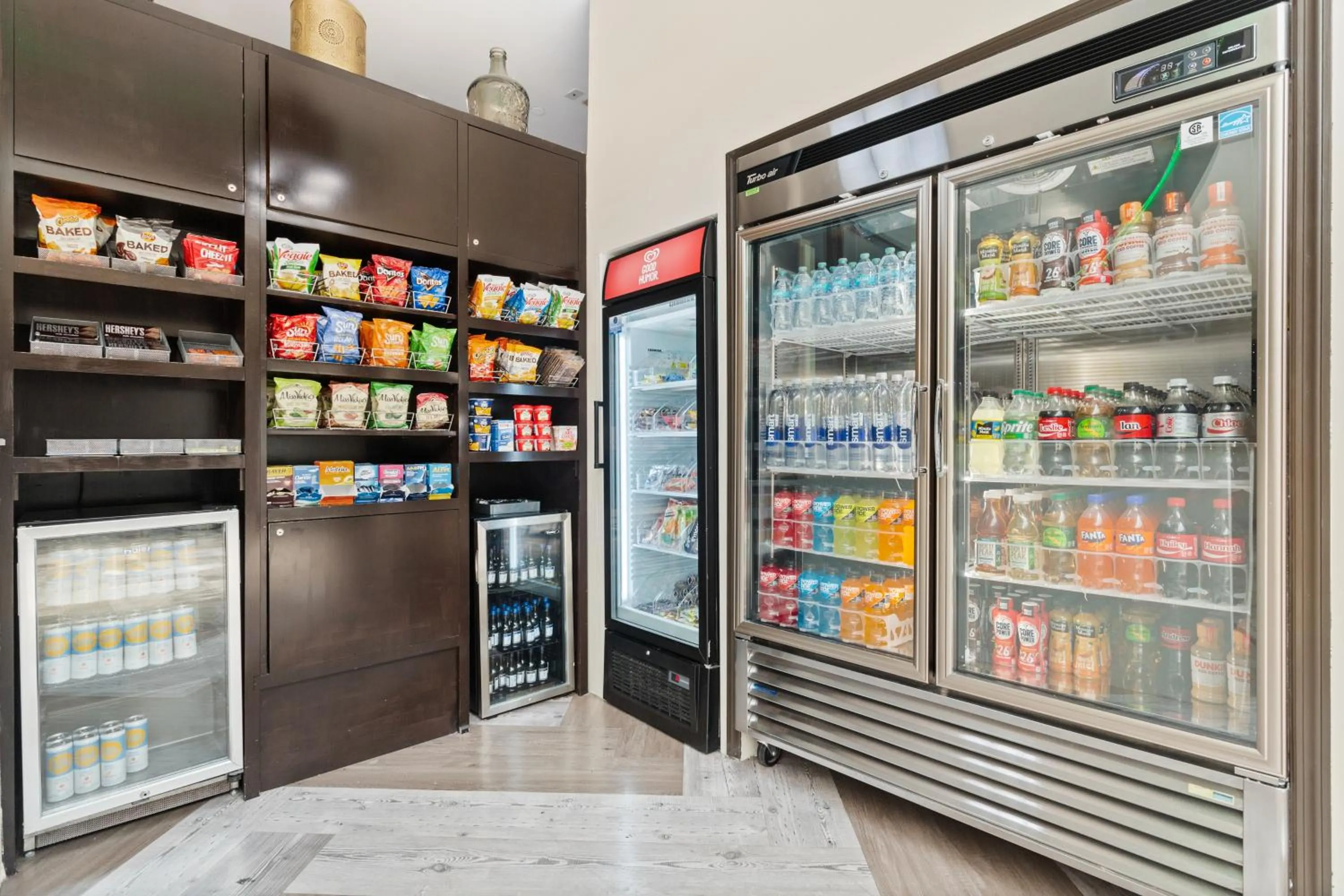 Supermarket/grocery shop in Holiday Inn Tampa Westshore - Airport Area by IHG