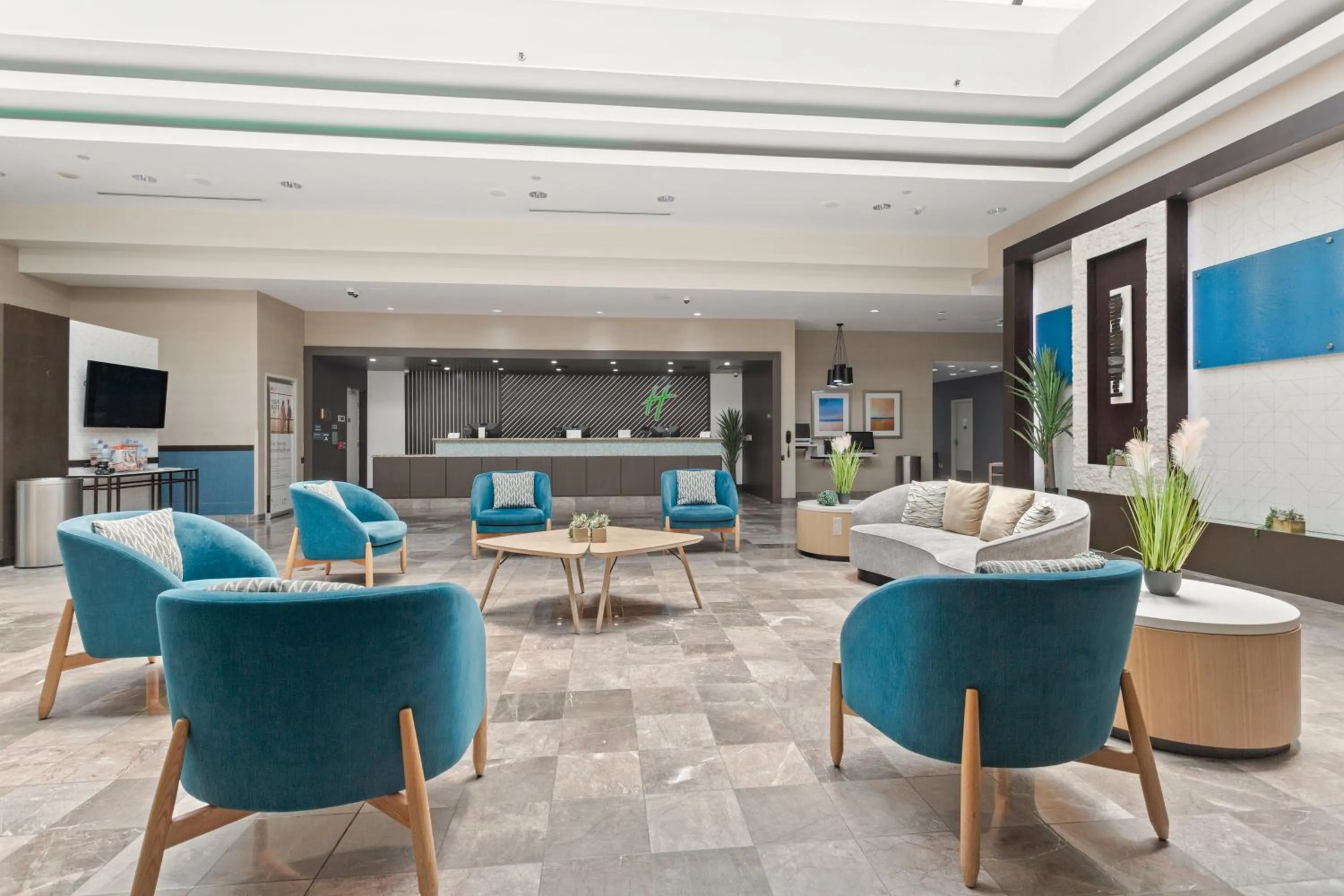 Lobby or reception in Holiday Inn Tampa Westshore - Airport Area by IHG