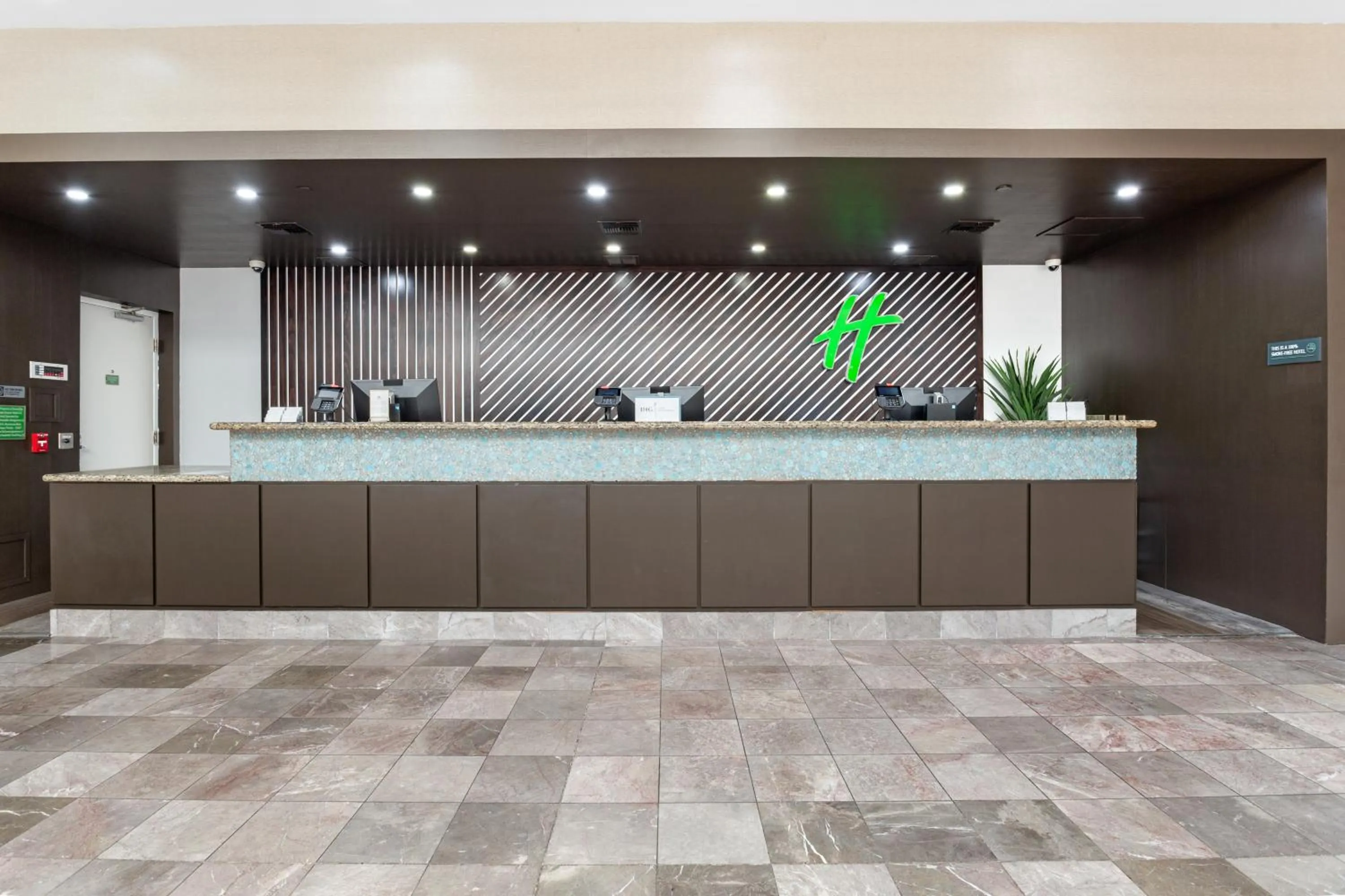 Lobby or reception in Holiday Inn Tampa Westshore - Airport Area by IHG