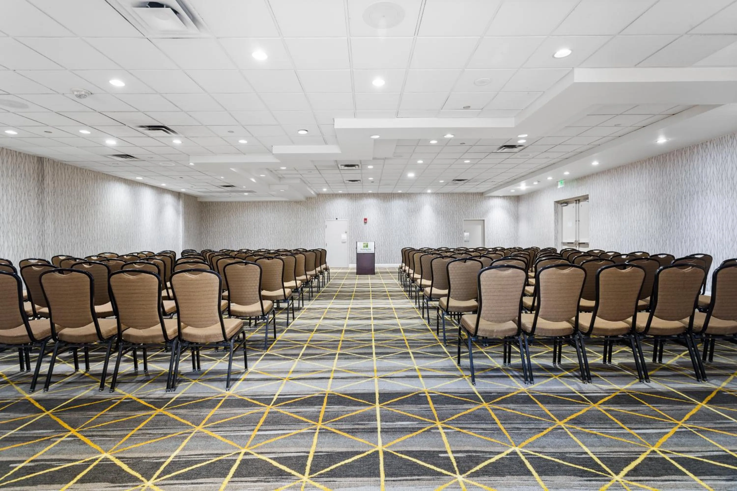 Meeting/conference room in Holiday Inn Tampa Westshore - Airport Area by IHG