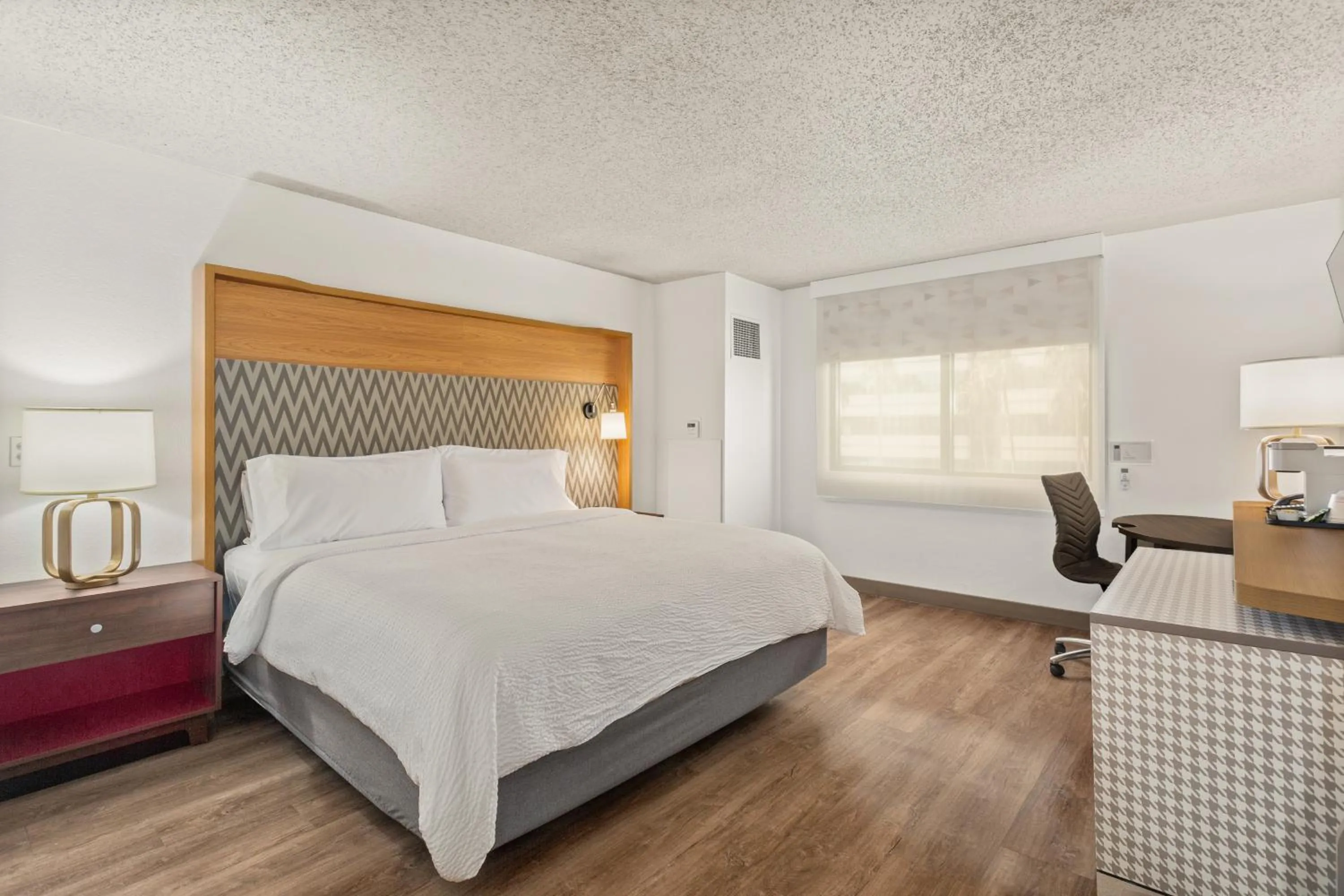 Guests, Bed in Holiday Inn Tampa Westshore - Airport Area by IHG