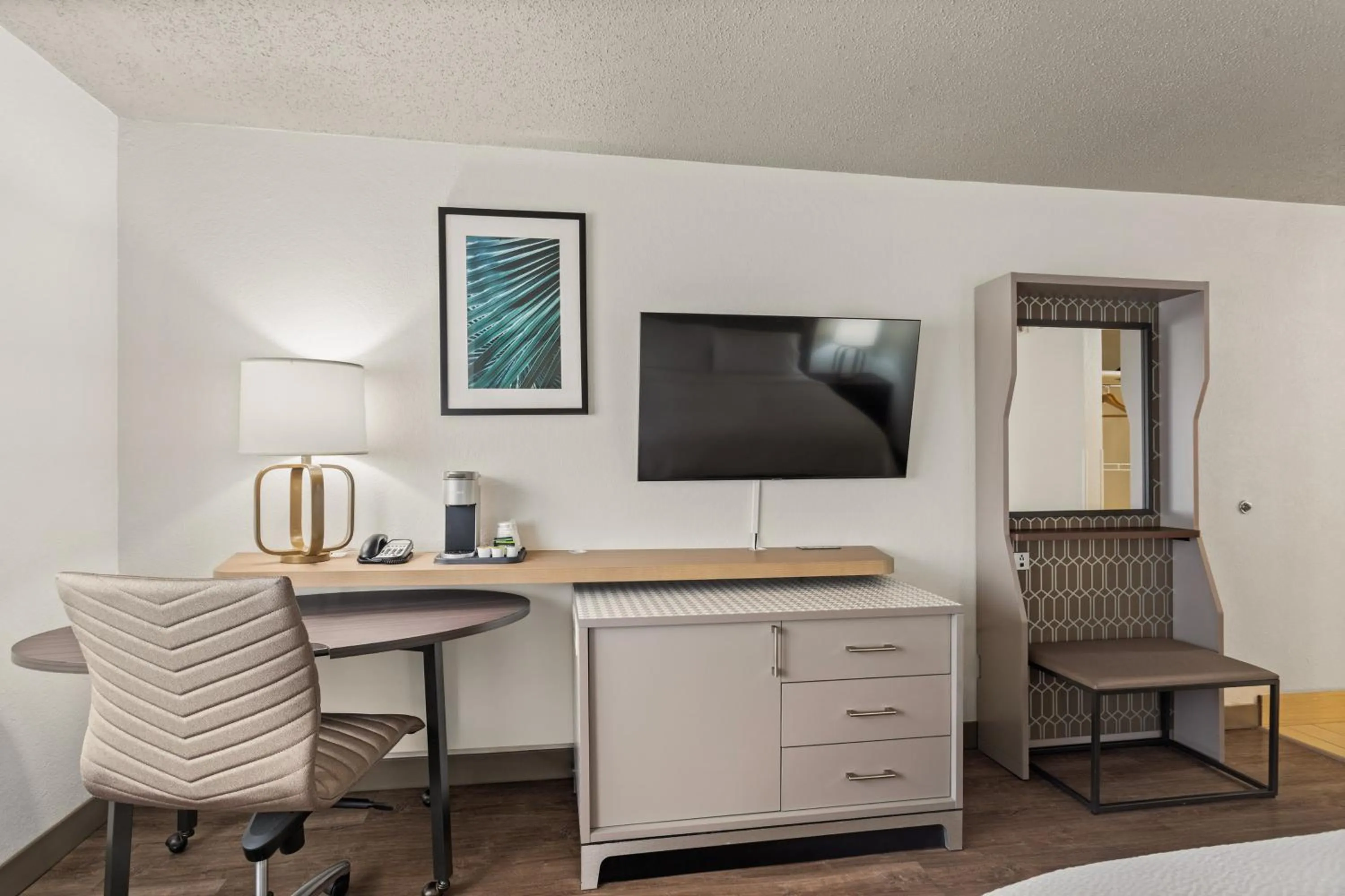 Photo of the whole room in Holiday Inn Tampa Westshore - Airport Area by IHG