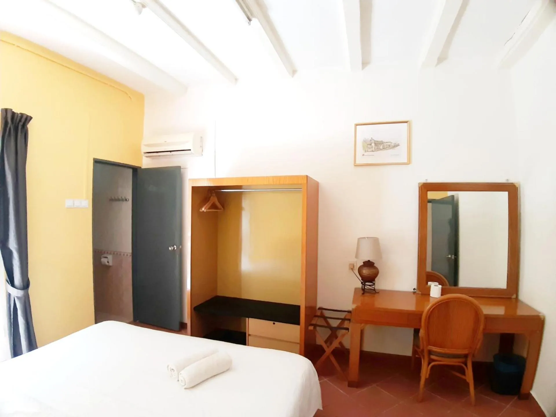 Shower in Heeren Inn Melaka