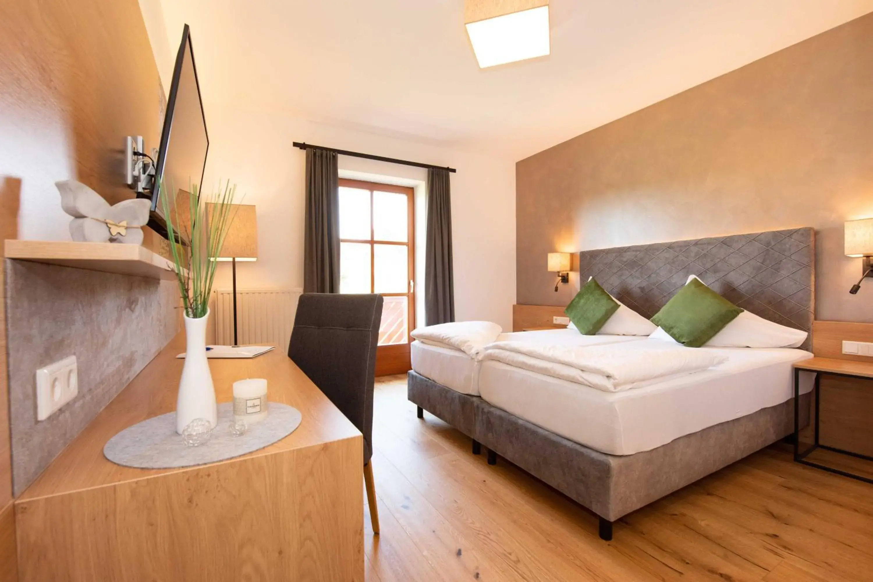 Double Room with Balcony - single occupancy in Hotel-Restaurant Gruber Double Room with Balcony - single occupancy in Hotel-Restaurant Gruber