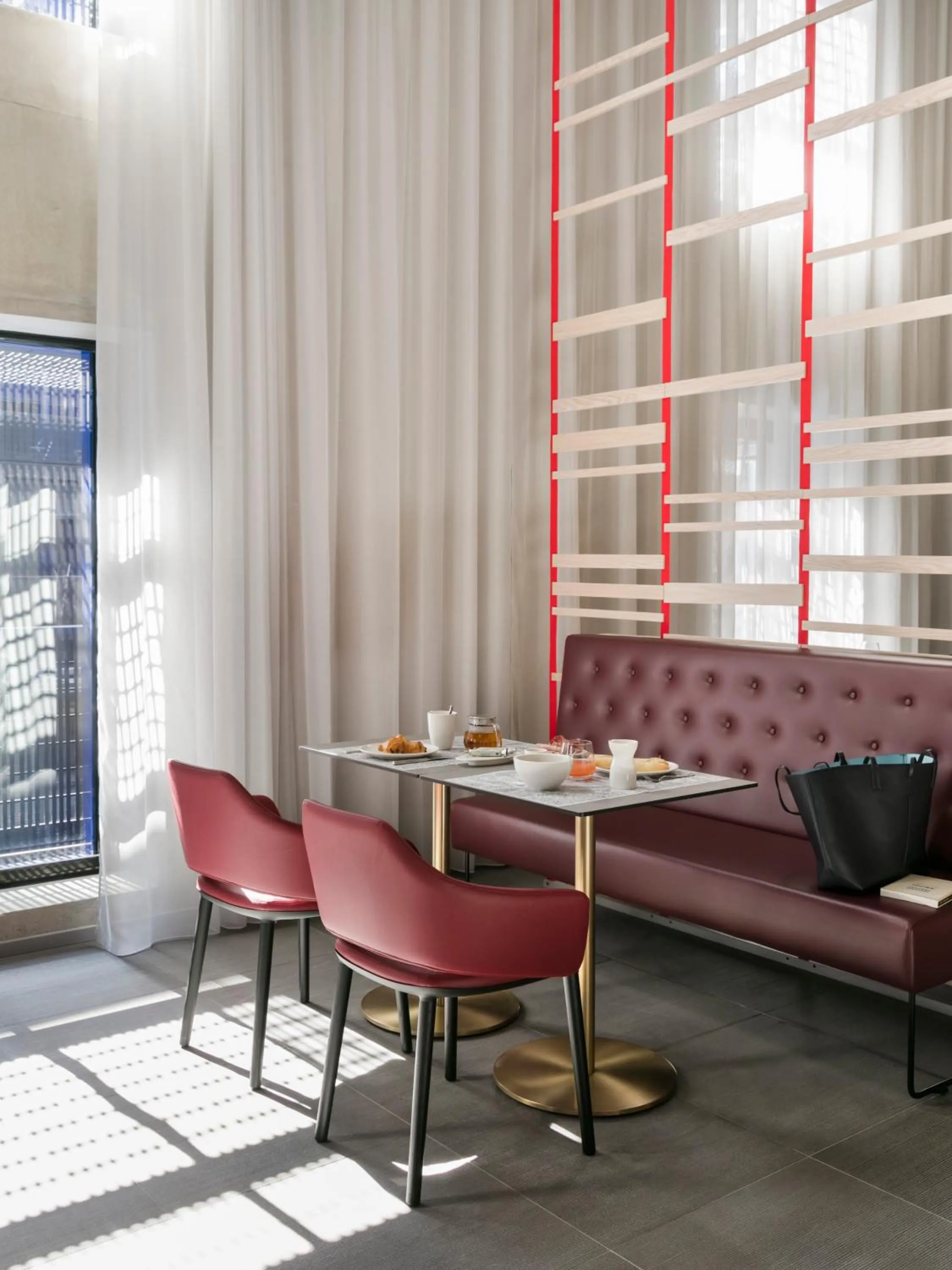 Dining area in OKKO Hotels Strasbourg Centre