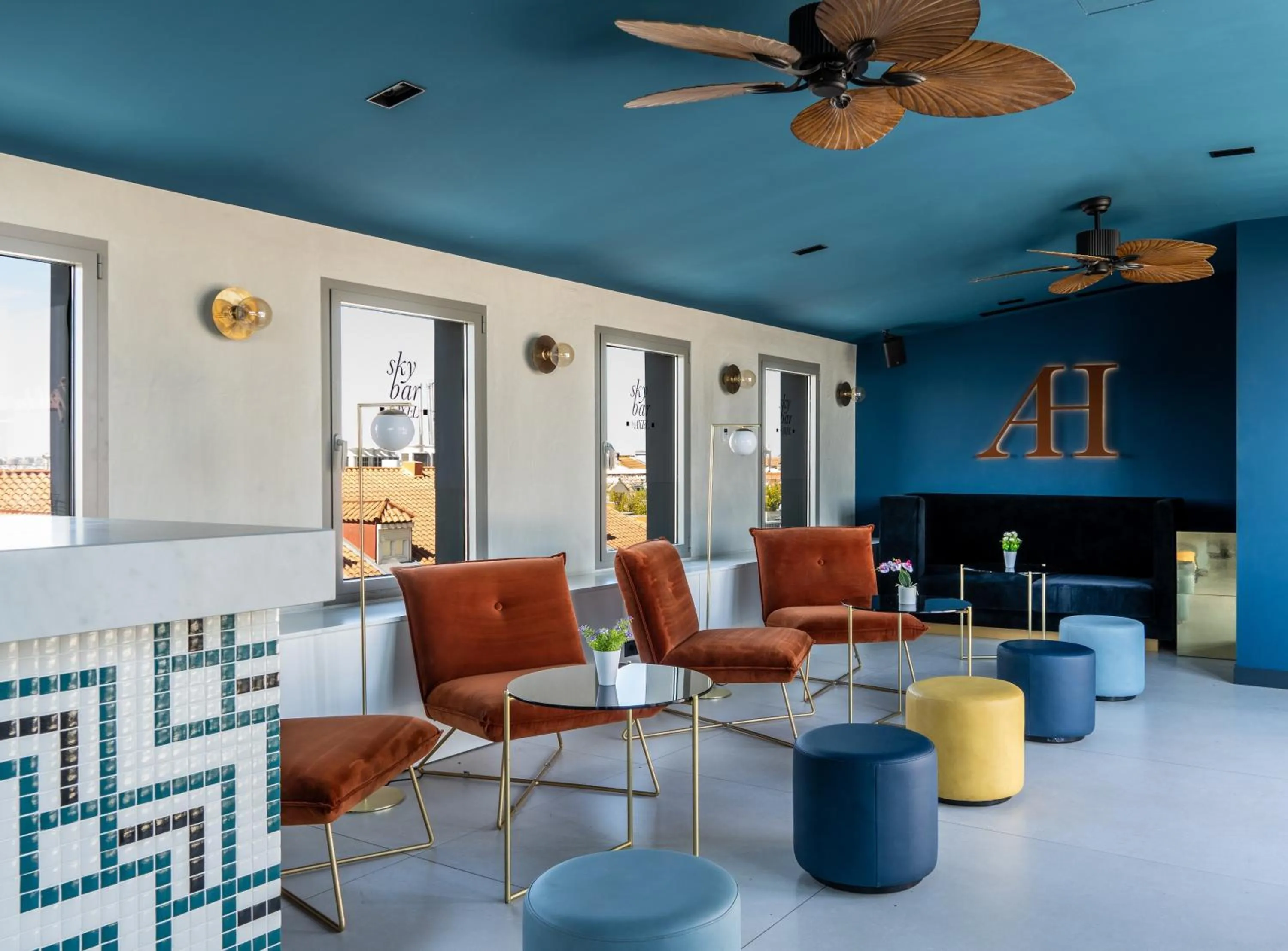 Lounge or bar in Axel Hotel Madrid - Adults Only