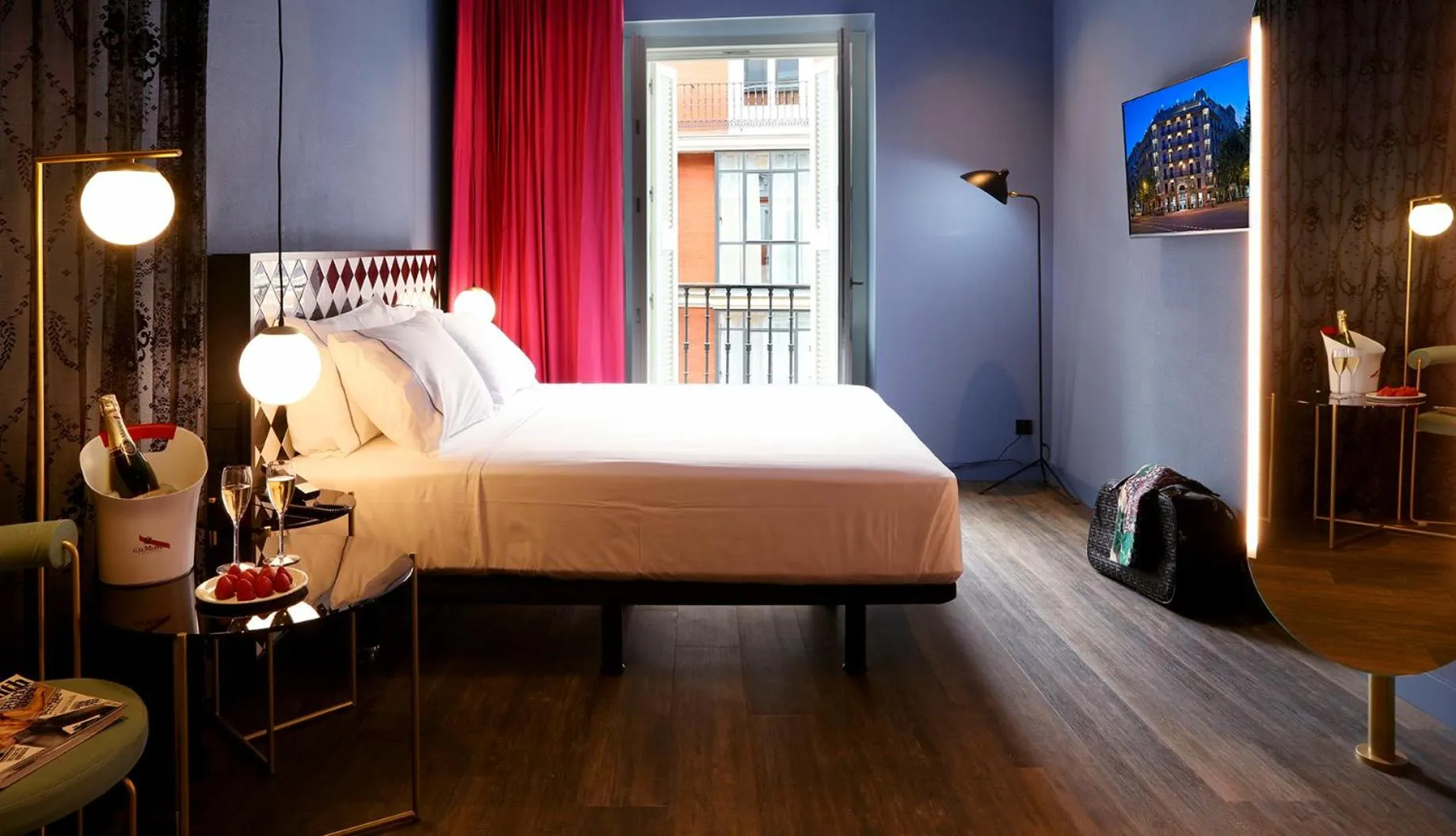 Bedroom, Bed in Axel Hotel Madrid - Adults Only