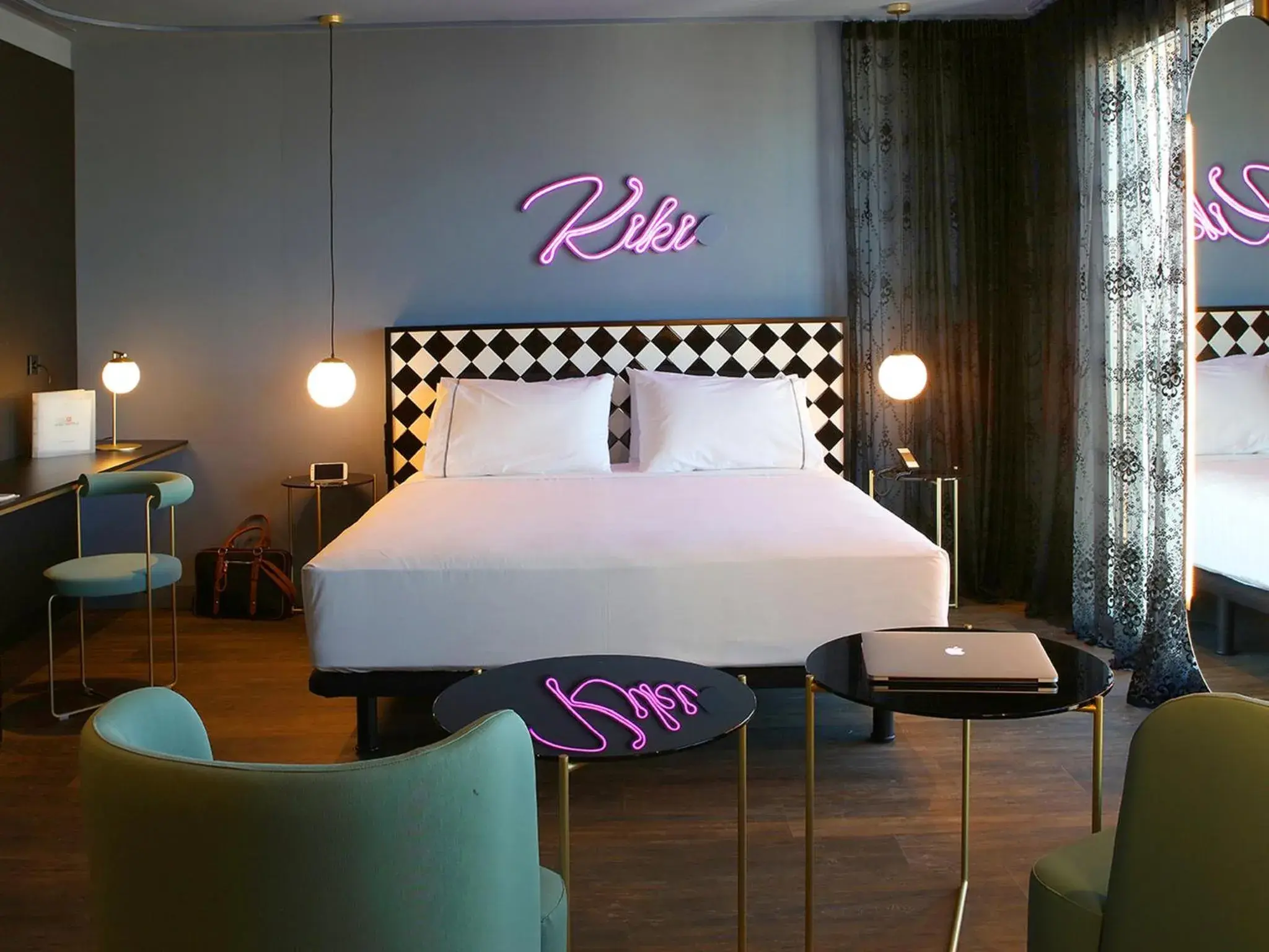 Bedroom, Bed in Axel Hotel Madrid - Adults Only