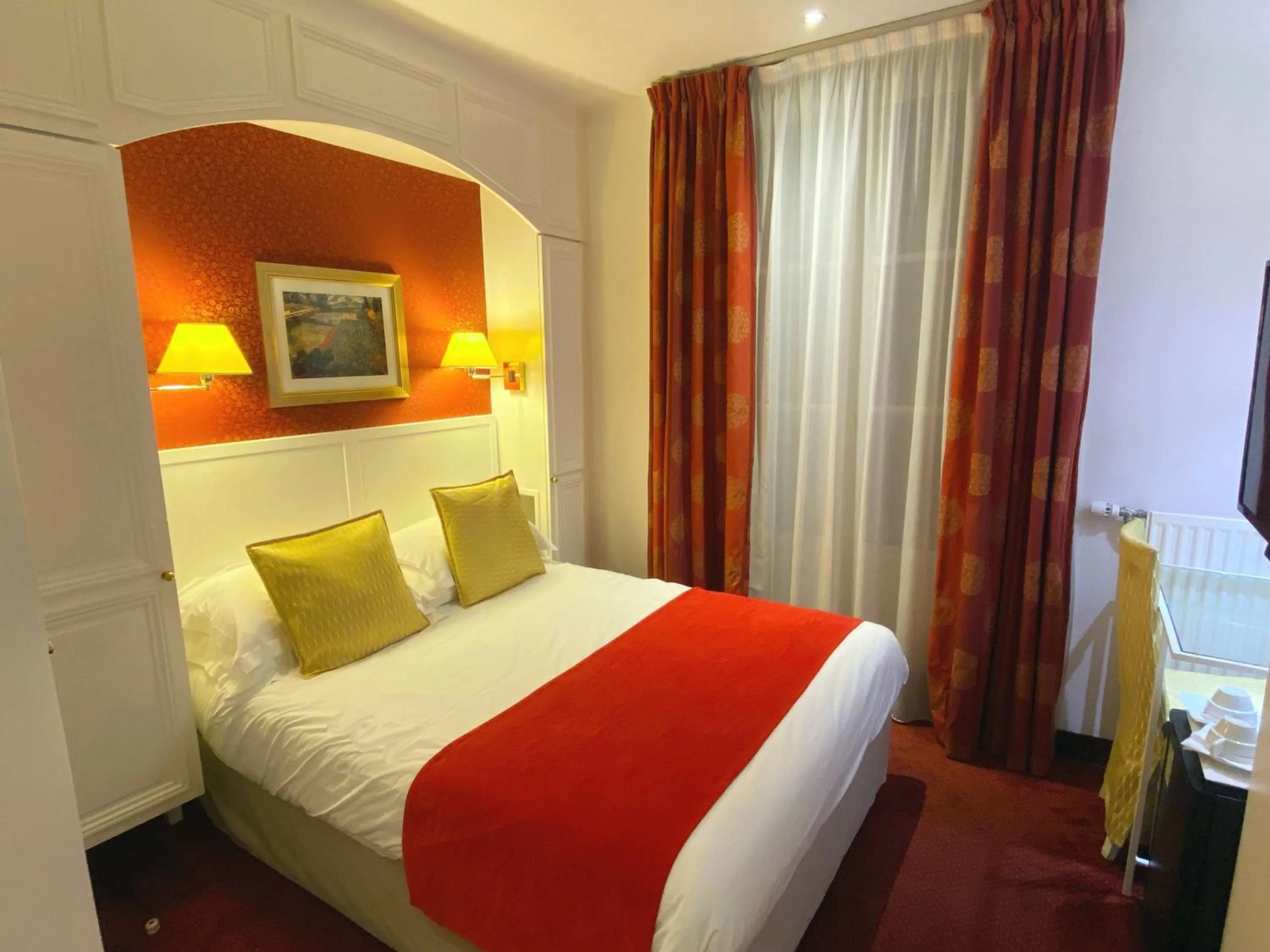 Bedroom, Bed in Austin's Saint Lazare Hotel