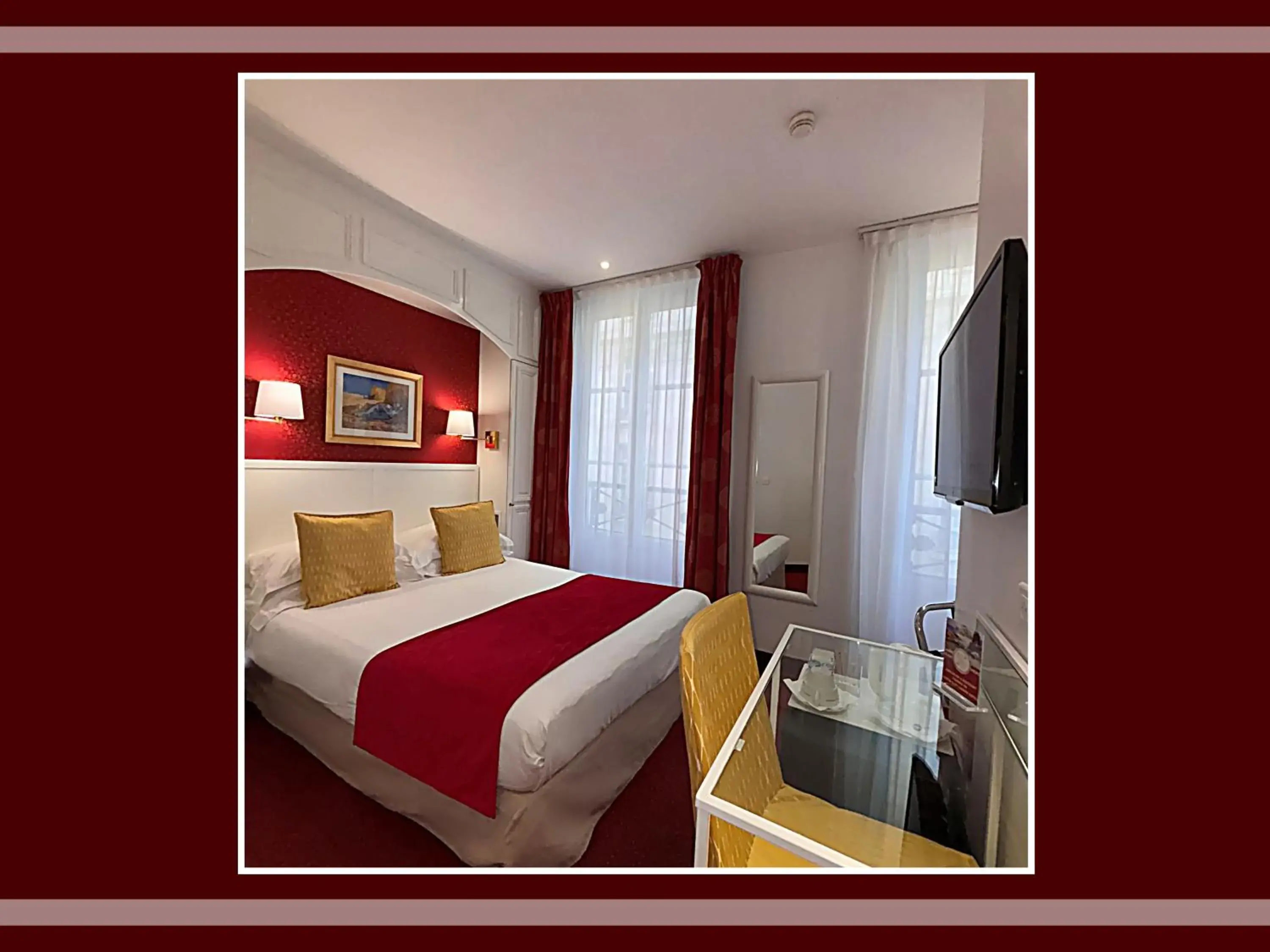 Bed in Austin's Saint Lazare Hotel Bed in Austin's Saint Lazare Hotel