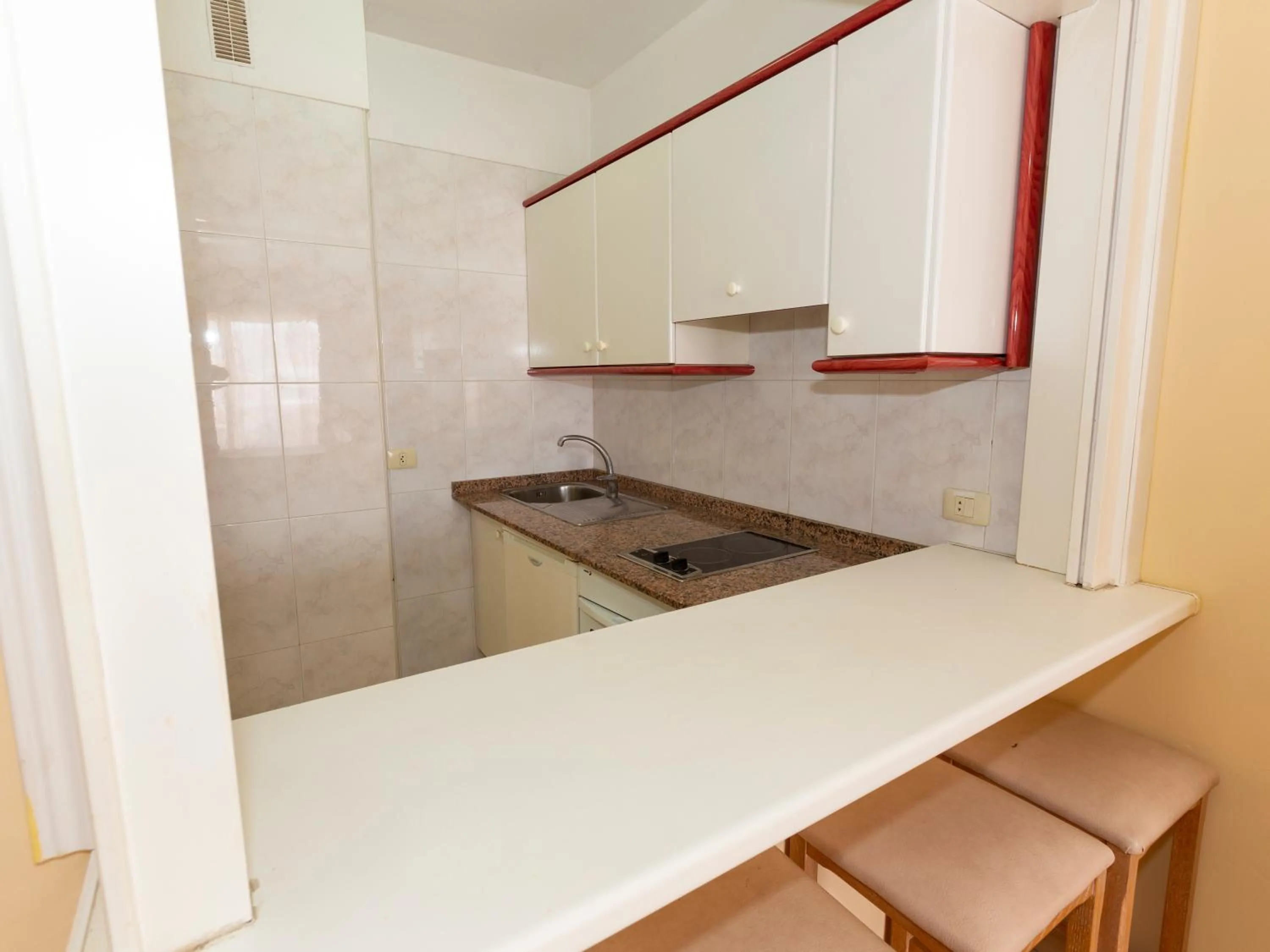 Kitchen or kitchenette in Villa De Adeje Beach