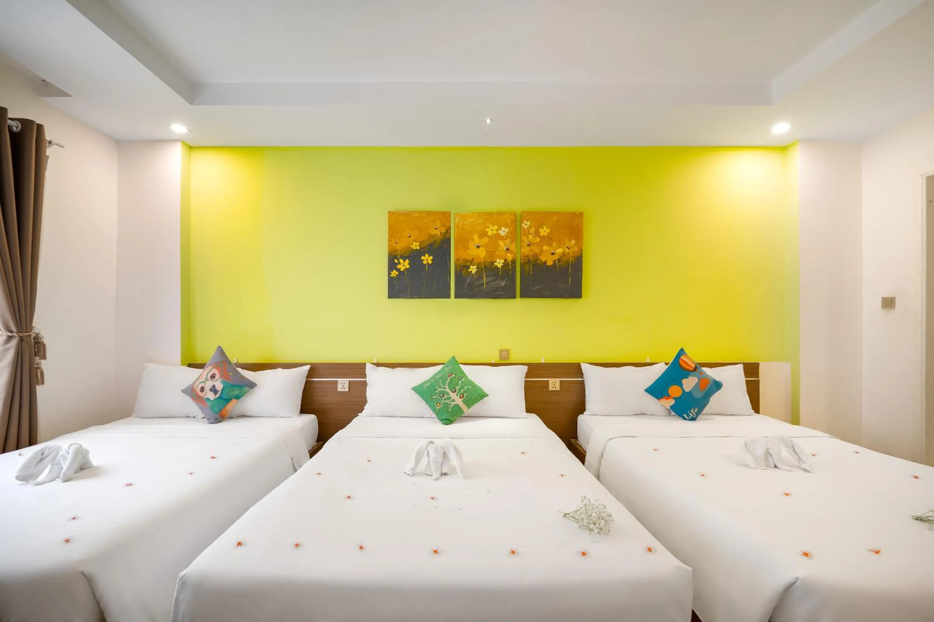 Bed in Raon Danang Beach - STAY 24H