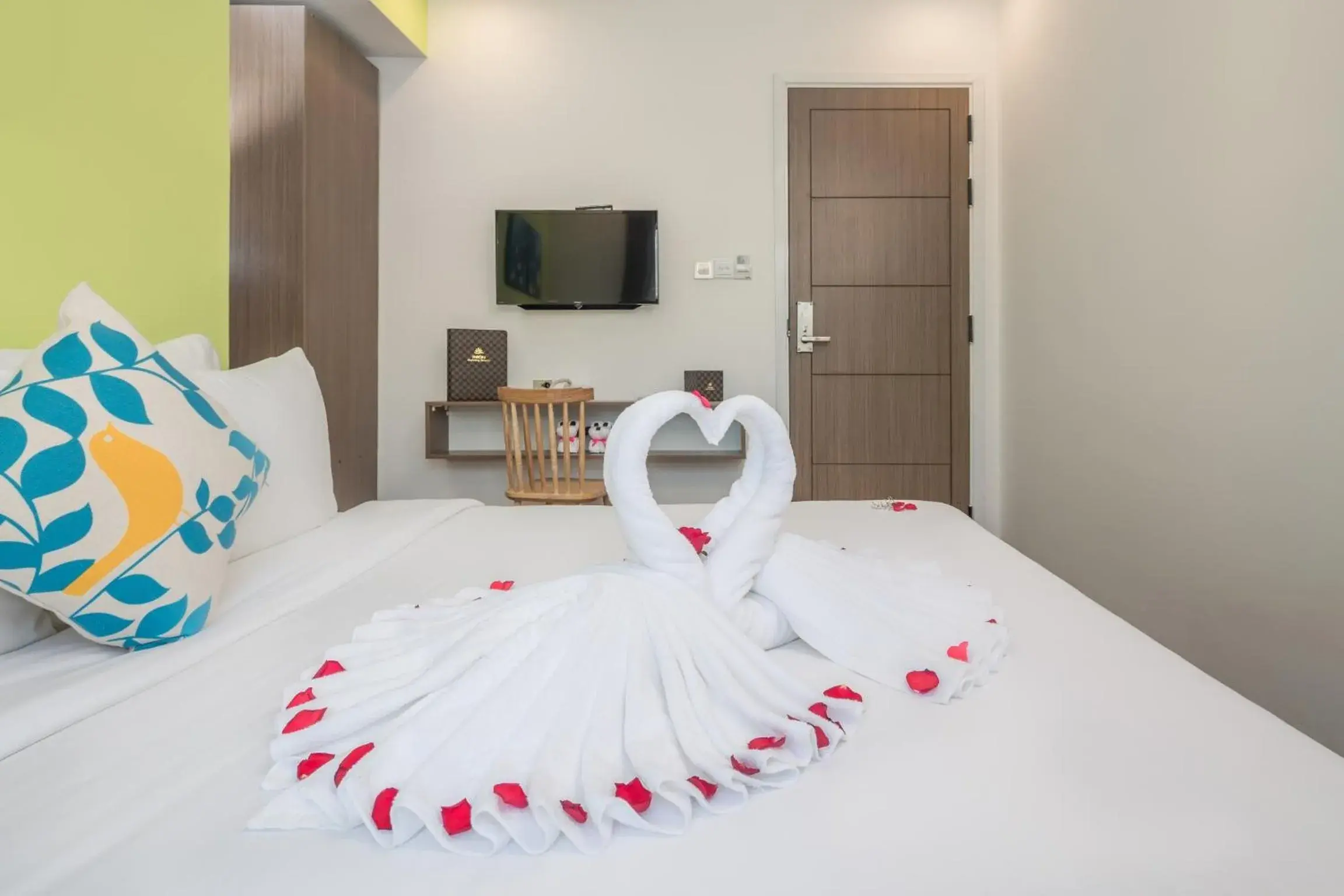 TV and multimedia, Bed in Raon Danang Beach - STAY 24H TV and multimedia, Bed in Raon Danang Beach - STAY 24H