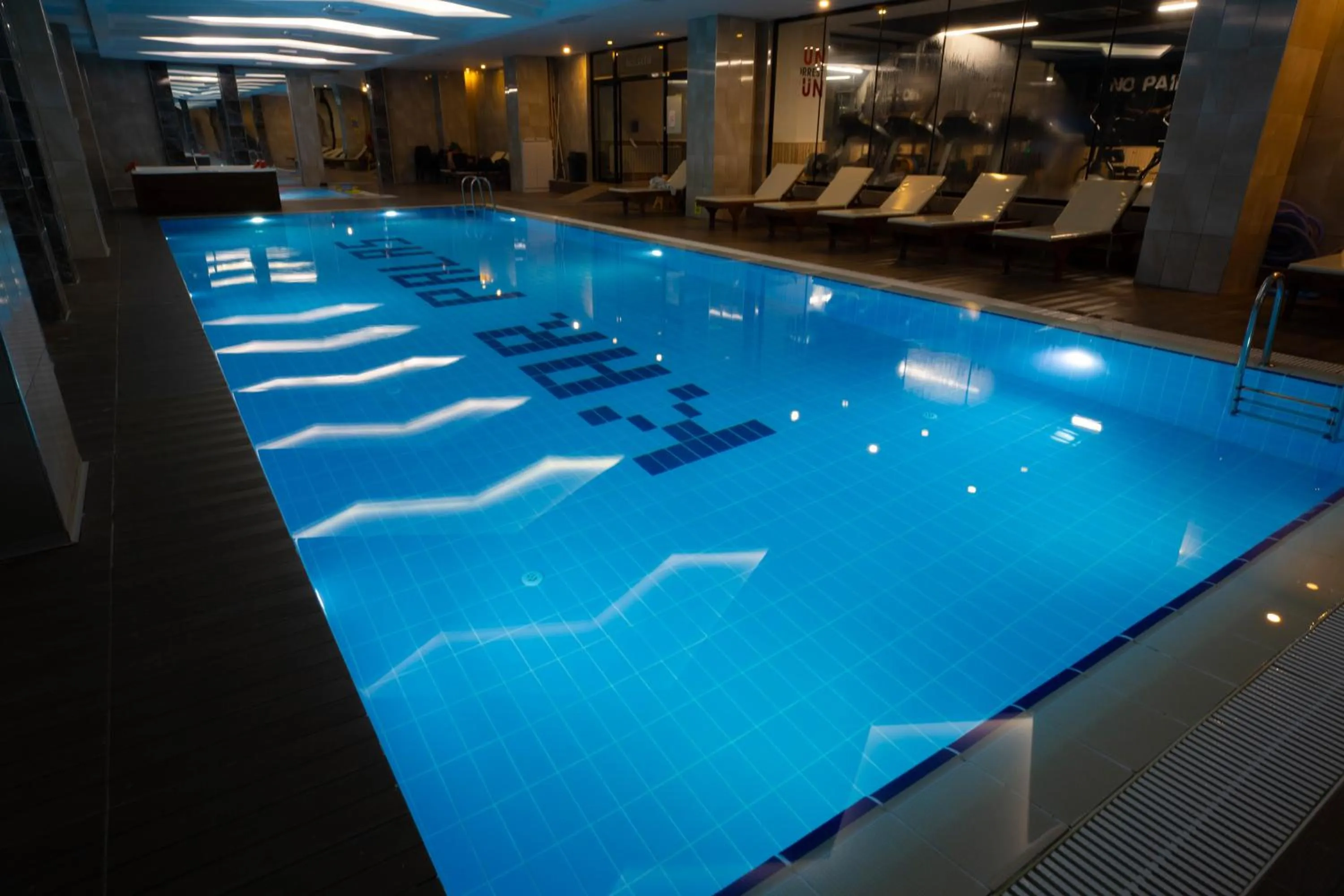 Swimming pool in Karpalas City Hotel & Spa