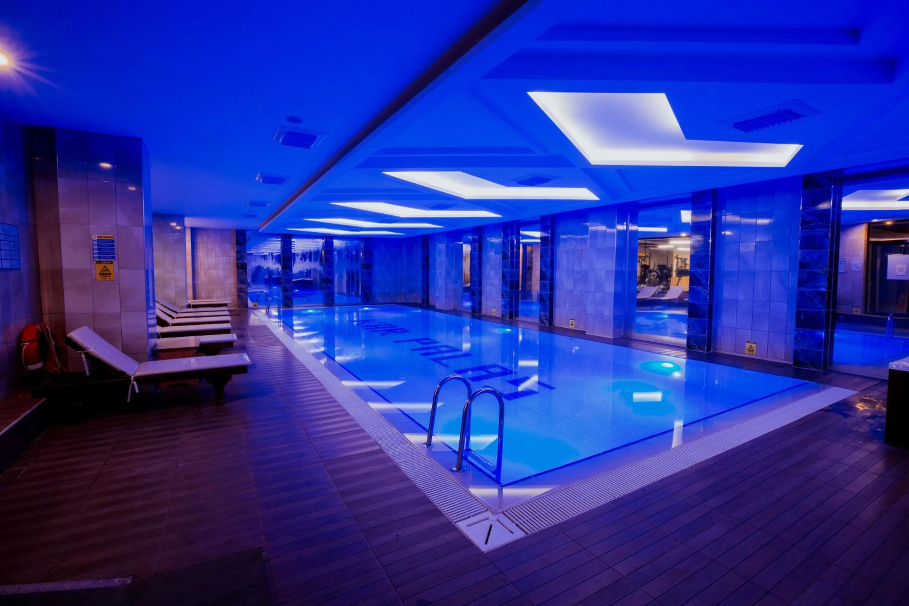 Swimming pool in Karpalas City Hotel & Spa