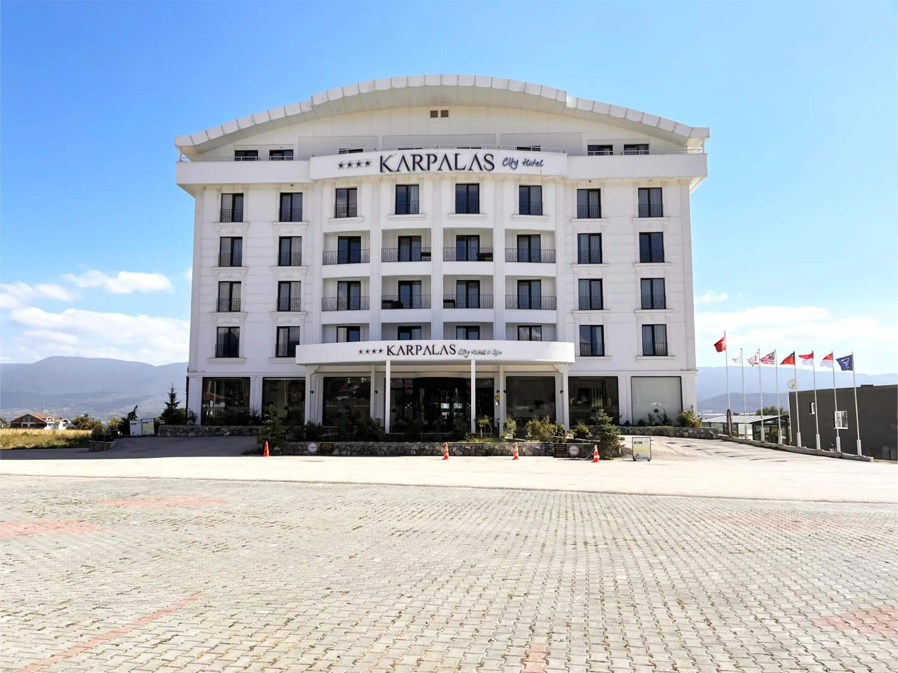 Property building in Karpalas City Hotel & Spa Property building in Karpalas City Hotel & Spa