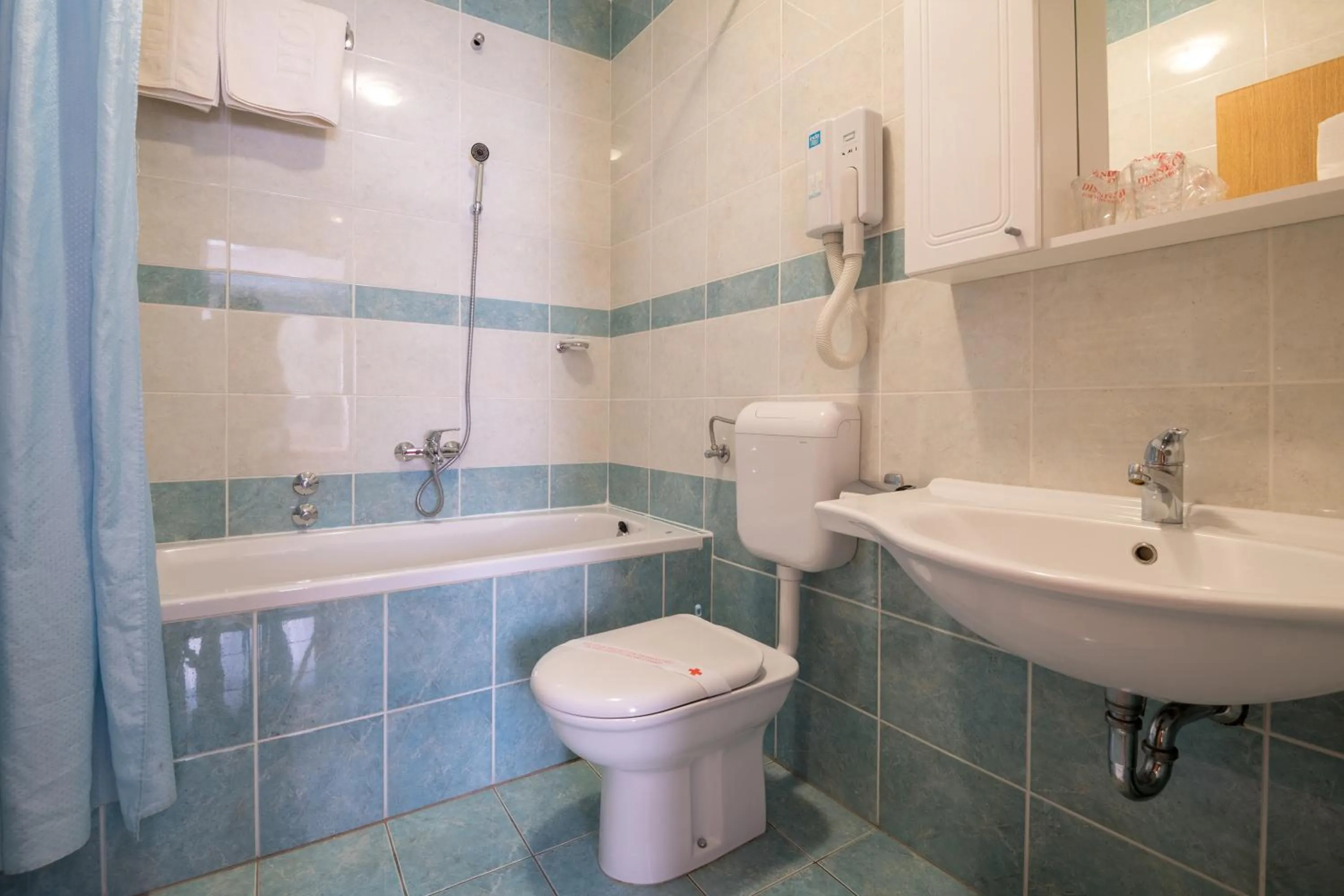 Bathroom in Hotel Adria